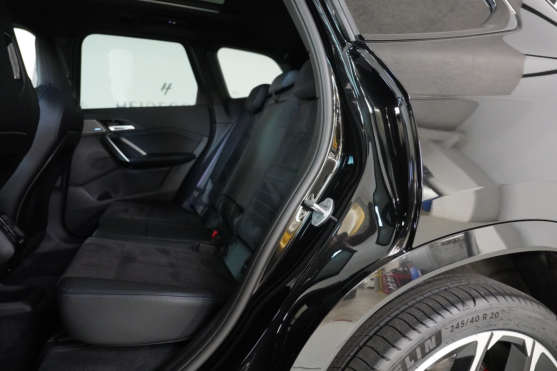 BMW X1 xDrive M35i-image-12