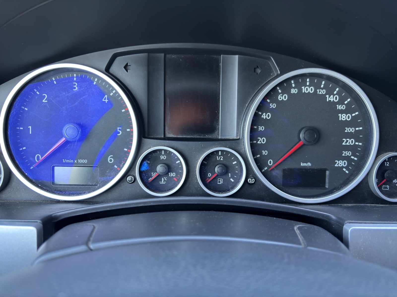 VW Touareg 3.0 TDI Tiptronic-image-6