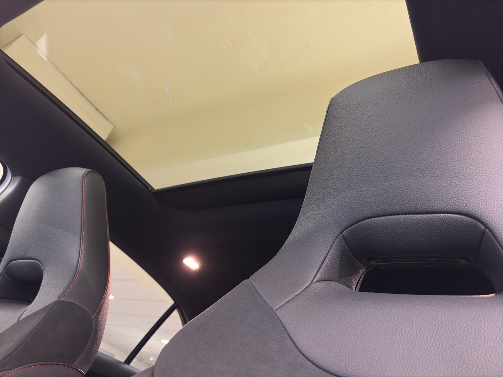 MERCEDES-BENZ A 220 4M Berline Compacte-image-11