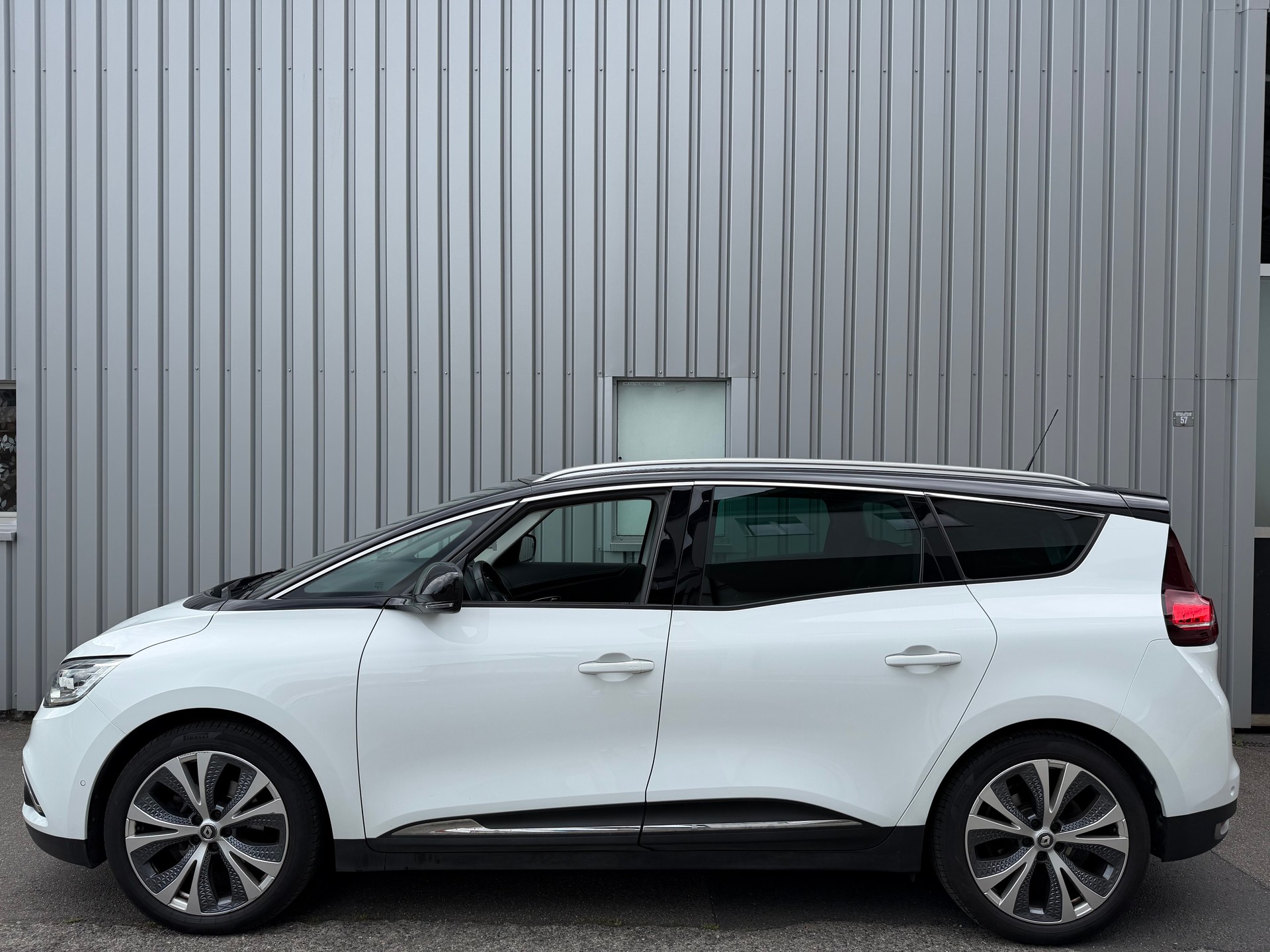 RENAULT Grand Scénic 1.3 16V Turbo Zen EDC-image-3