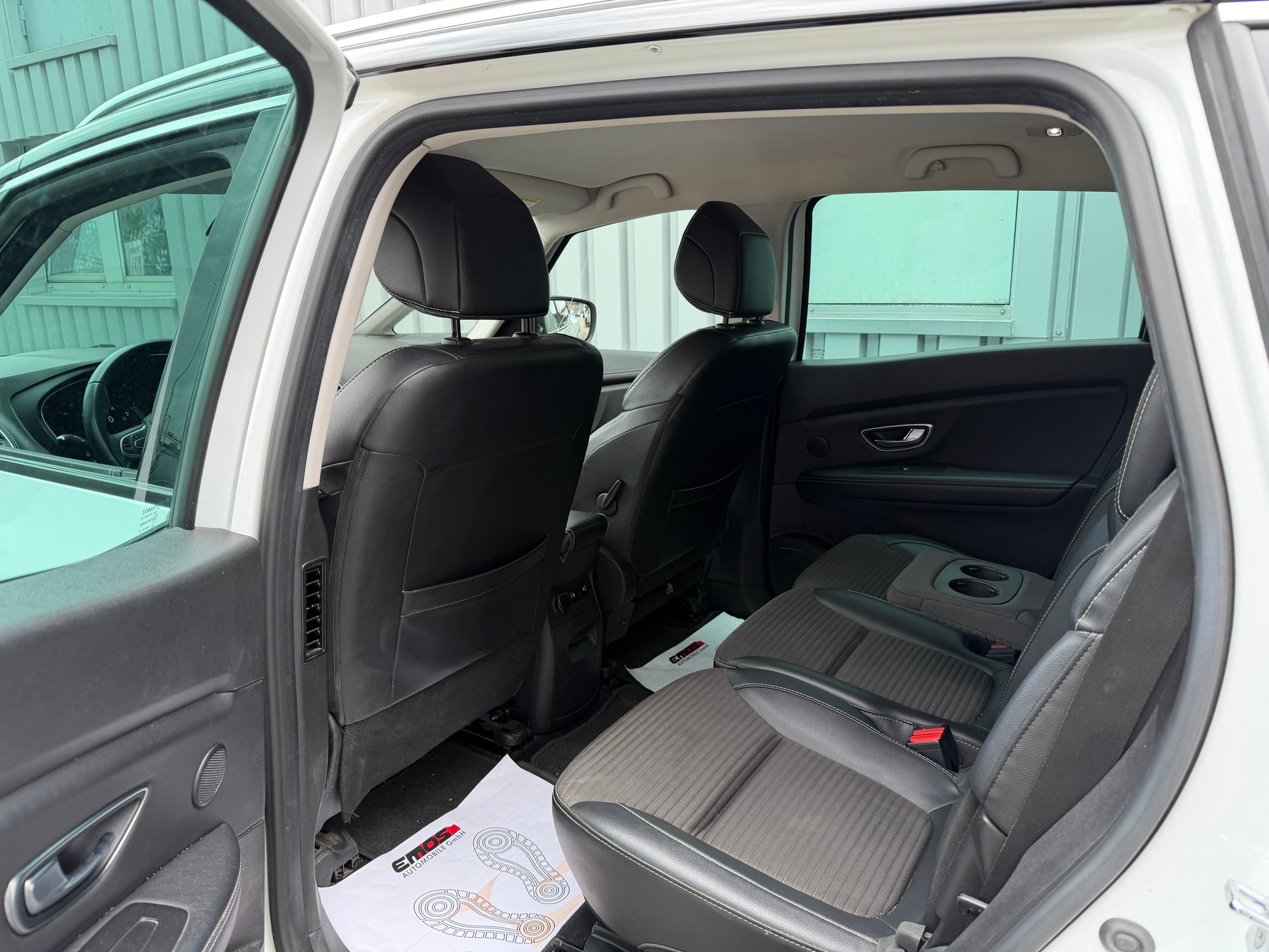 RENAULT Grand Scénic 1.3 16V Turbo Zen EDC-image-10