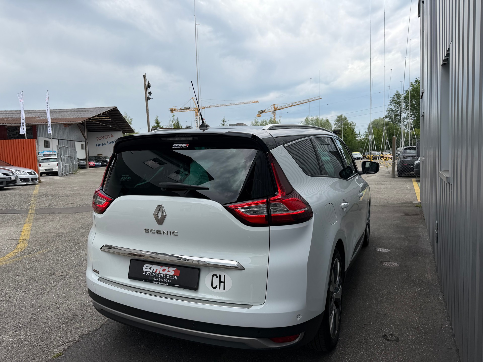 RENAULT Grand Scénic 1.3 16V Turbo Zen EDC-image-5