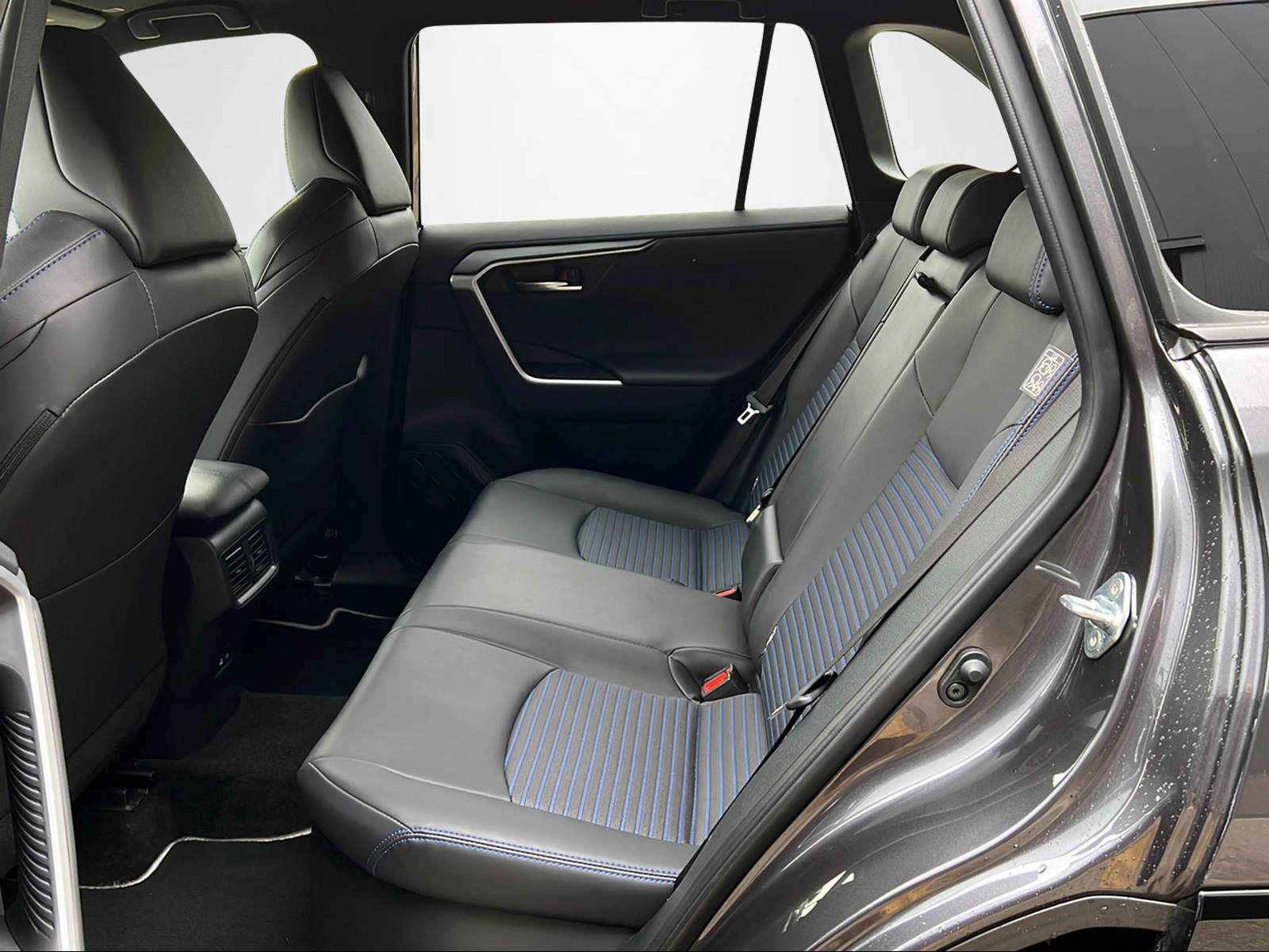TOYOTA RAV-4 2.5 HEV Style-image-10