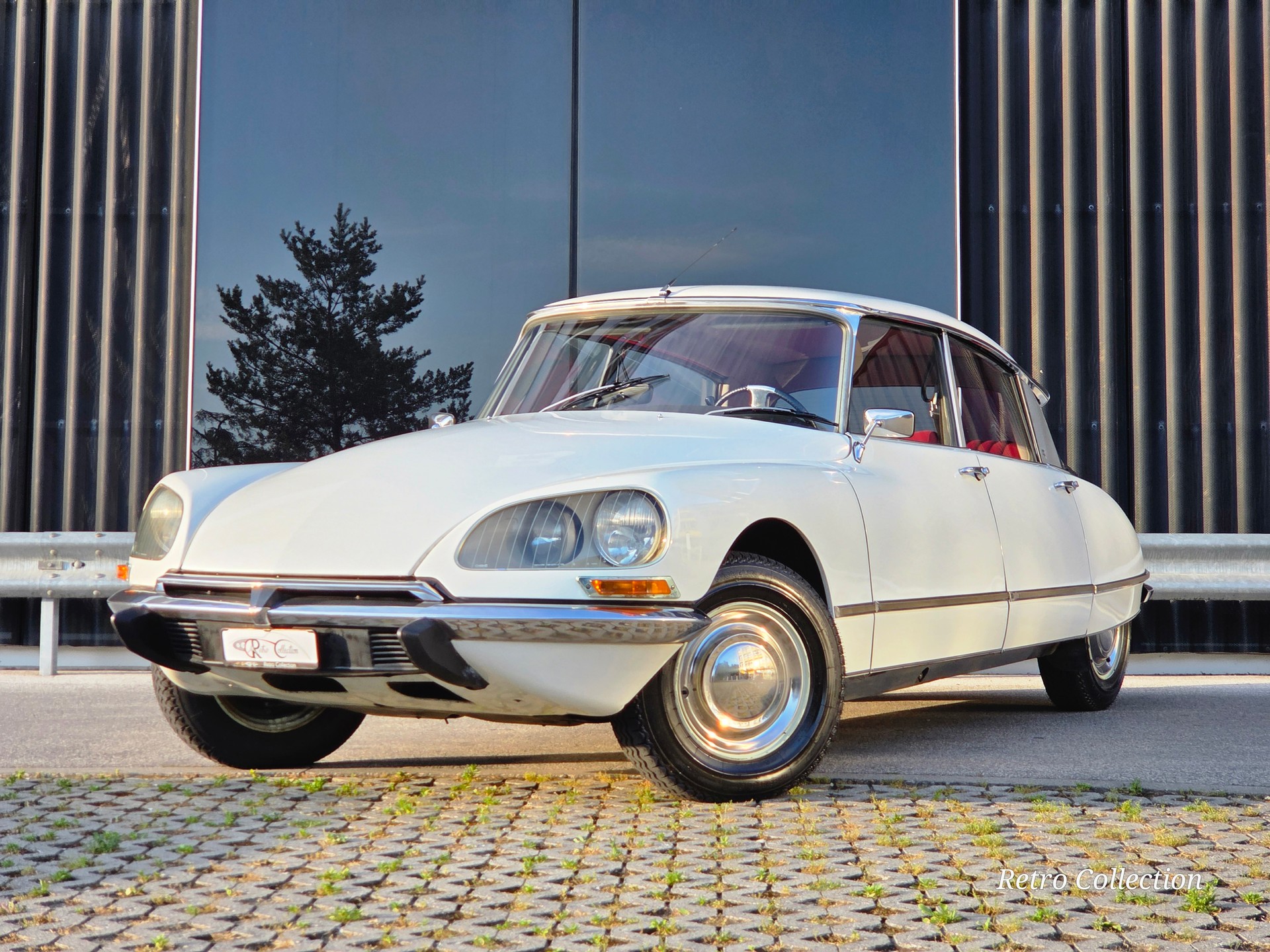 CITROEN DS 21 Pallas Injection Hydraulique - voiture CH - excellent état - superbe combinaison couleurs - expertisée vétéran 08.2024.