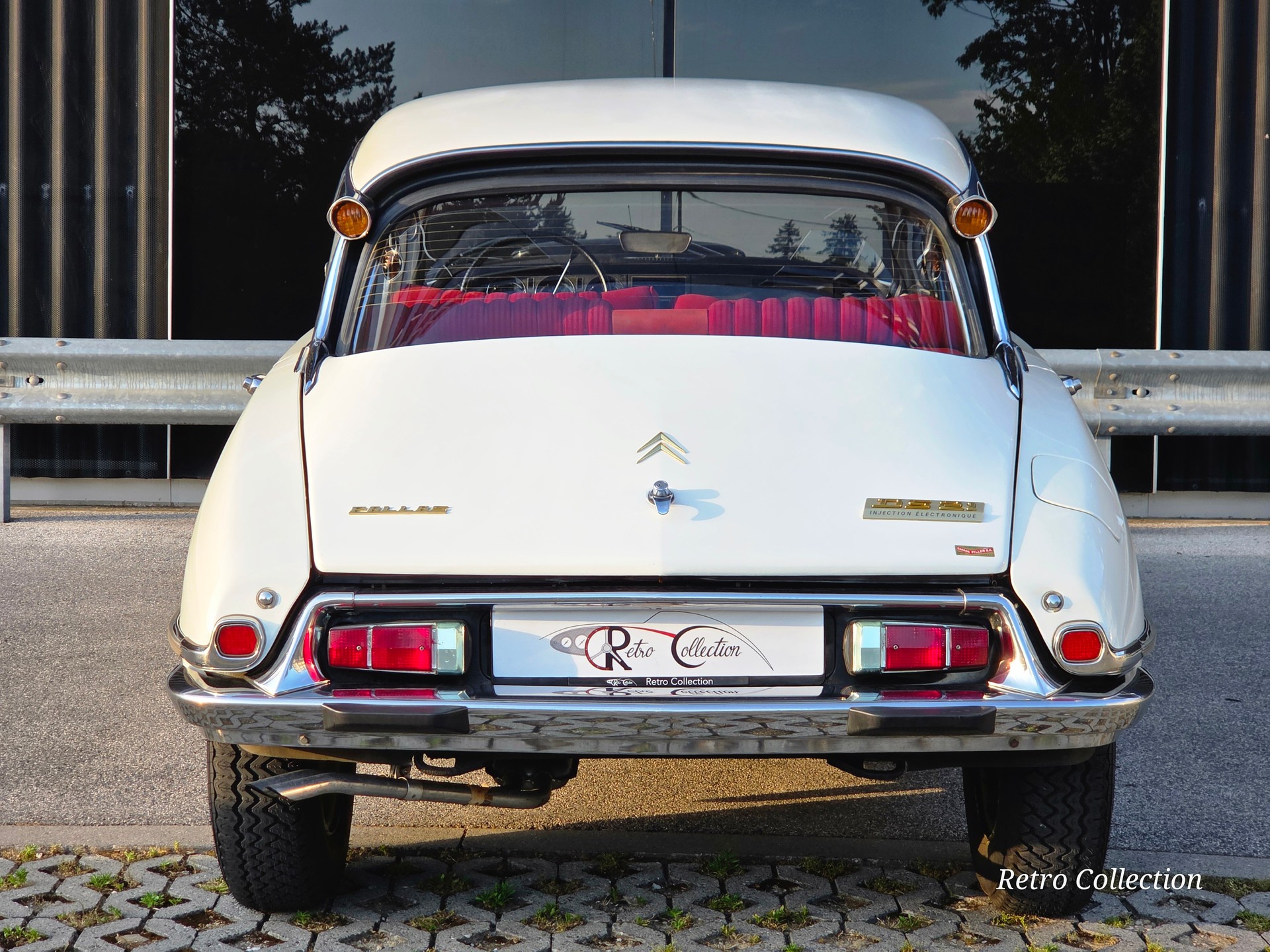 CITROEN DS 21 Pallas Injection Hydraulique - voiture CH - excellent état - superbe combinaison couleurs - expertisée vétéran 08.2024.-image-6