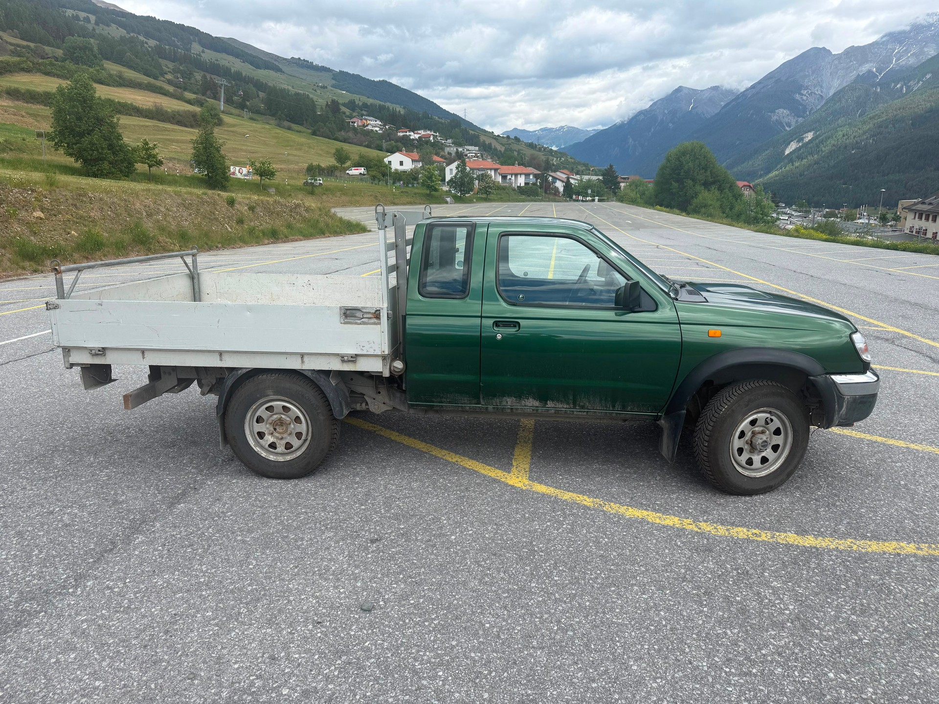 NISSAN King Cab 2.5TDi 4x4-showroom-element-1