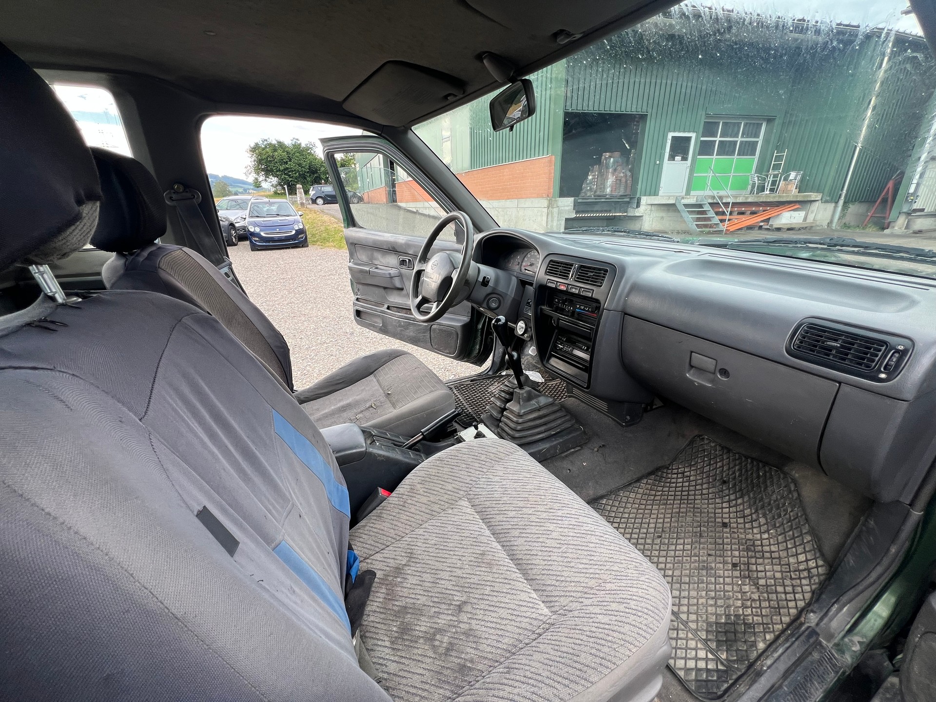 NISSAN King Cab 2.5TDi 4x4-image-12