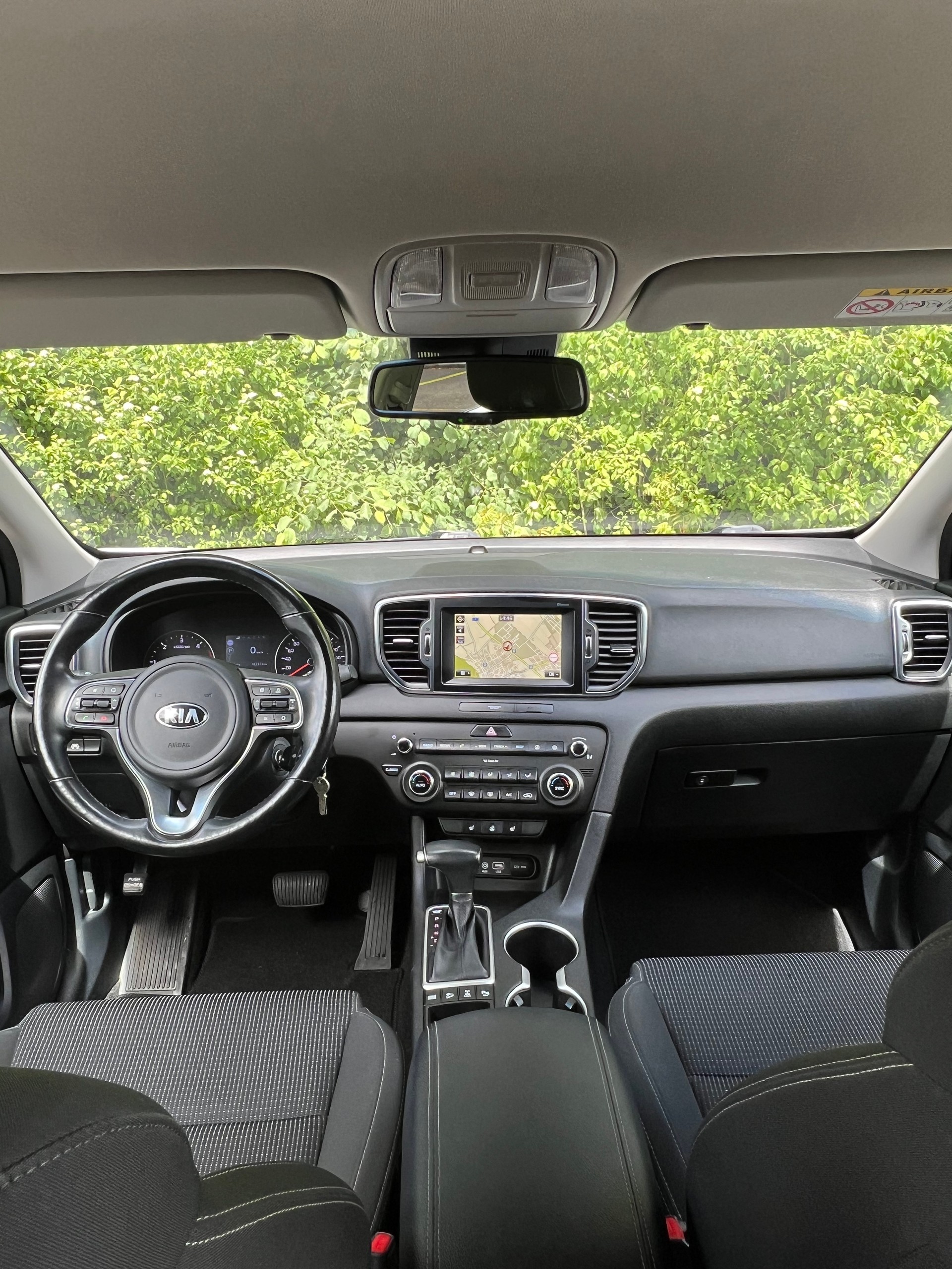 KIA Sportage 2.0 CRDi Trend-image-12