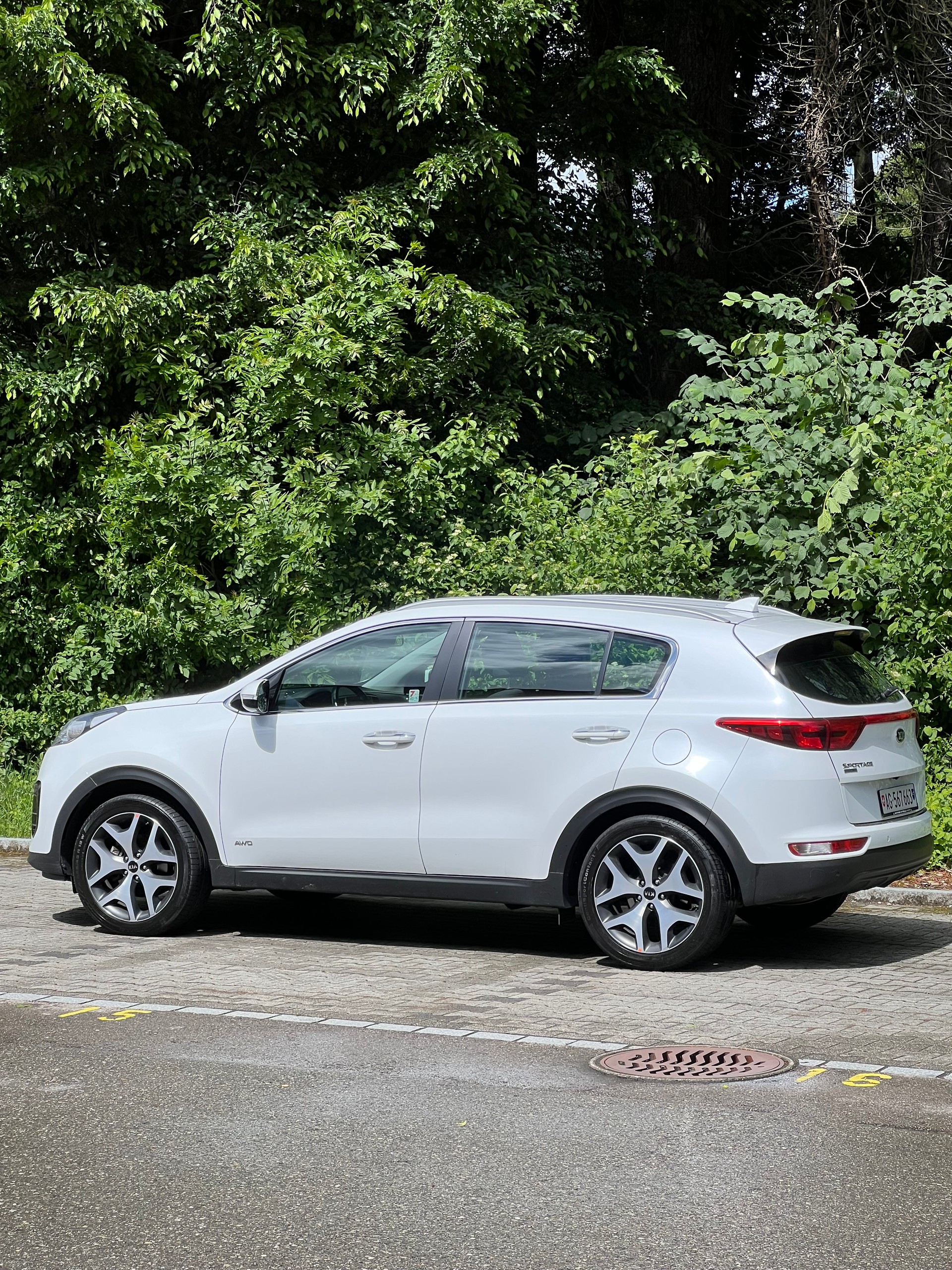KIA Sportage 2.0 CRDi Trend-image-3