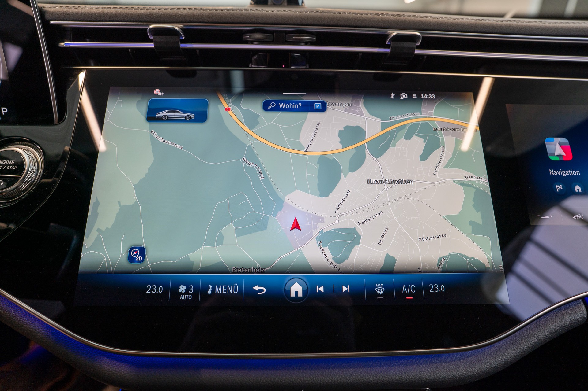MERCEDES-BENZ E 220 d AMG Line / Superscreen-Hyperscreen / 360° Kamera / 20" Felgen-image-19