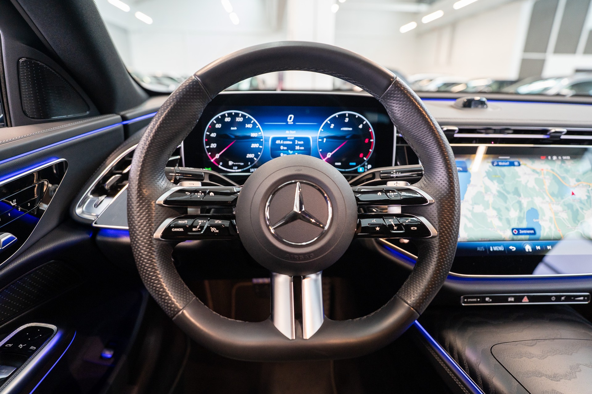 MERCEDES-BENZ E 220 d AMG Line / Superscreen-Hyperscreen / 360° Kamera / 20" Felgen-image-15