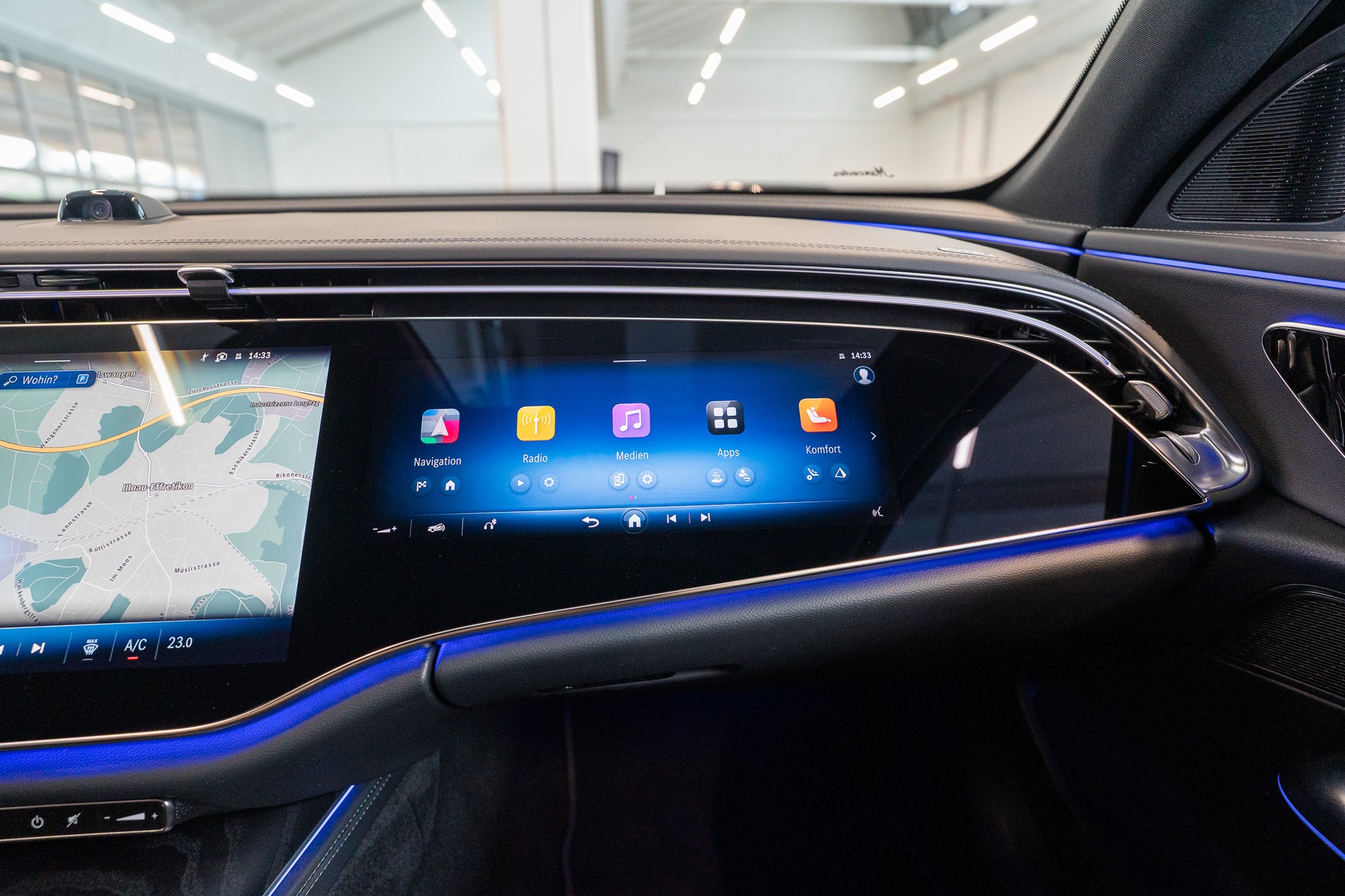 MERCEDES-BENZ E 220 d AMG Line / Superscreen-Hyperscreen / 360° Kamera / 20" Felgen-image-17