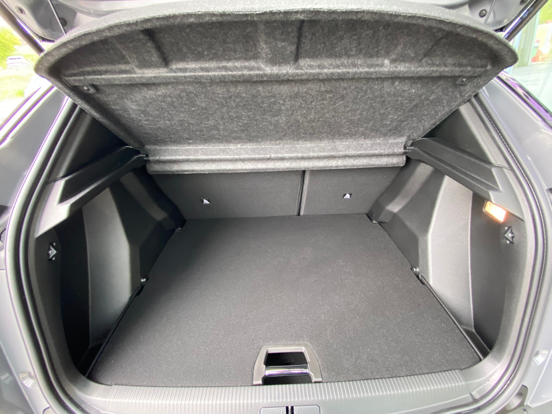 PEUGEOT 2008 1.2 145 MHEV GT-image-13