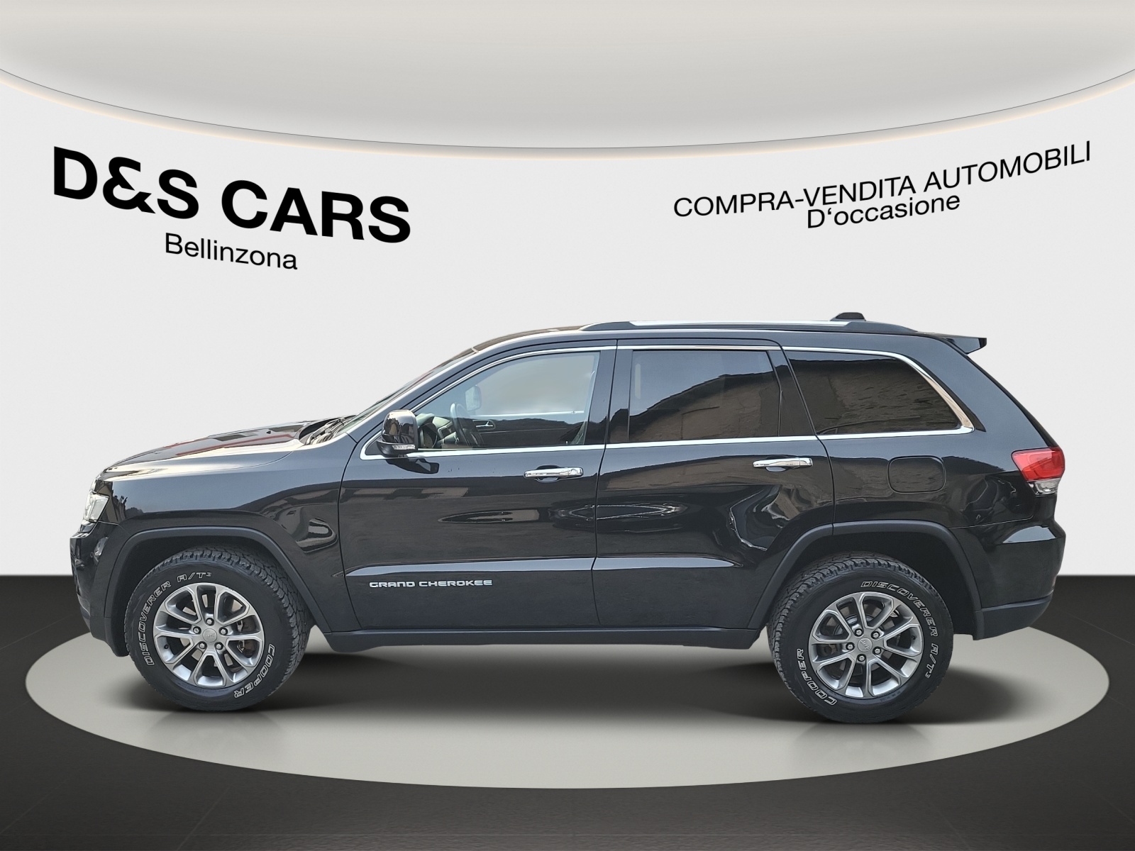 JEEP Grand Cherokee 3.0 CRD Overland Automatic-image-2