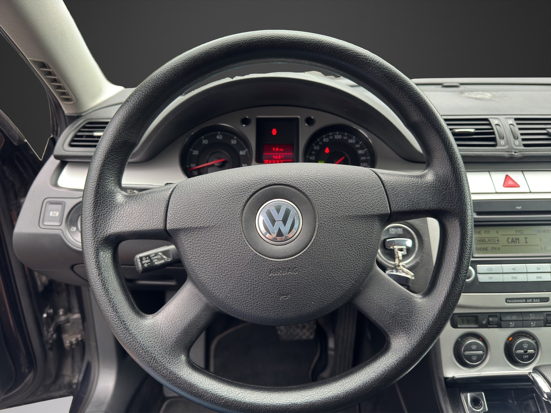 VW Passat Variant 1.8 TSI Comfortline Tiptronic-image-9