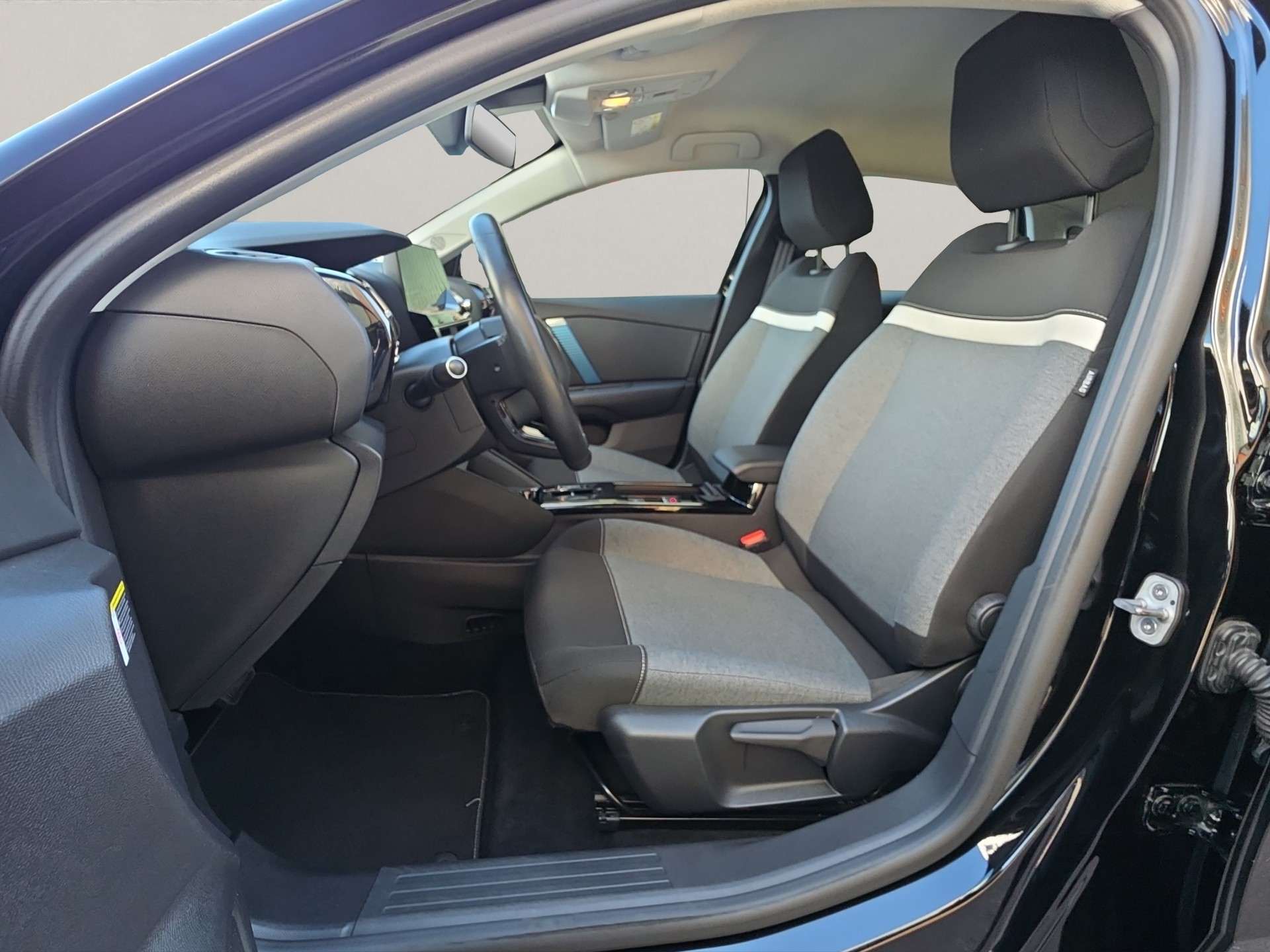 CITROEN C4 Electric Swiss Edition-image-12
