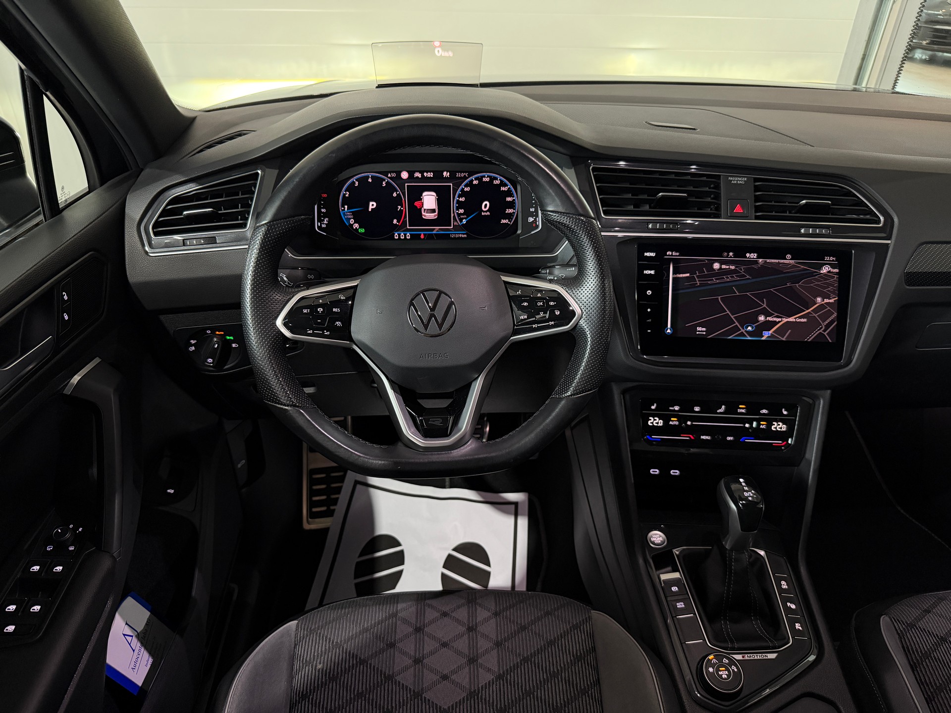 VW Tiguan 2.0TSI R-Line 4Motion DSG (CH) Black Style-image-7