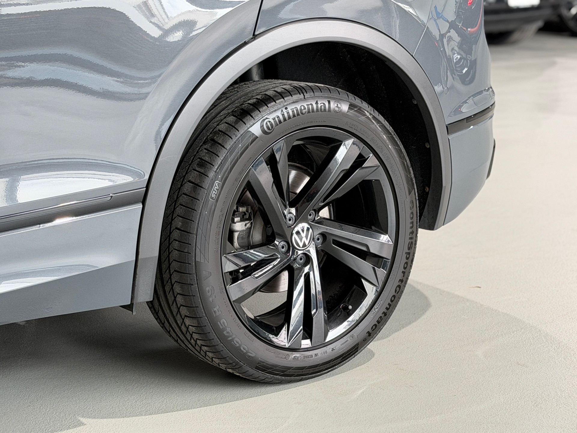 VW Tiguan 2.0TSI R-Line 4Motion DSG (CH) Black Style-image-20