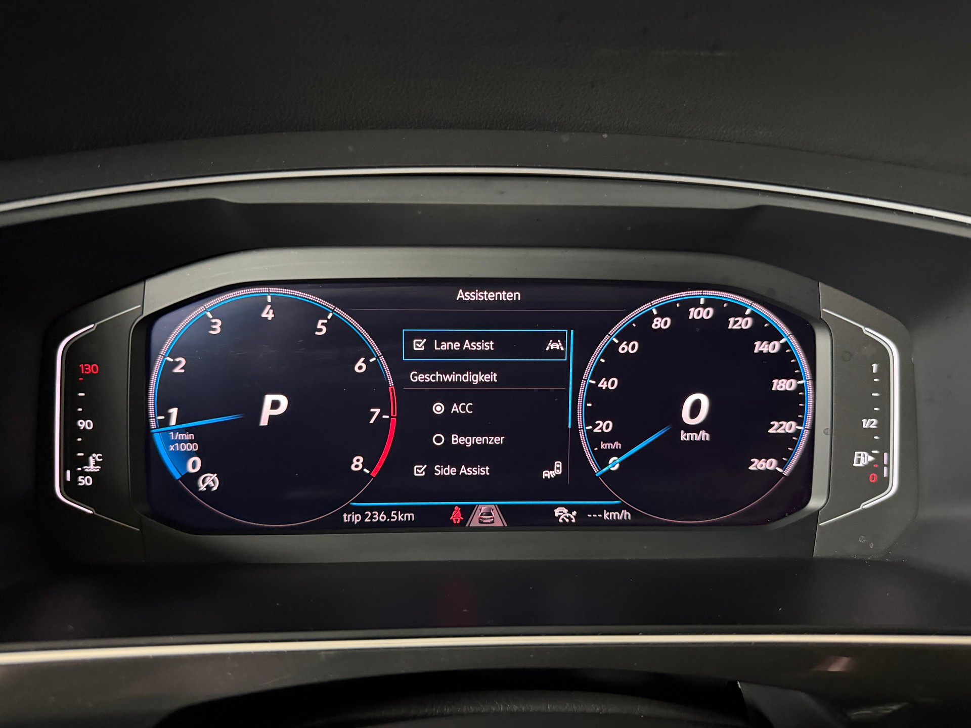 VW Tiguan 2.0TSI R-Line 4Motion DSG (CH) Black Style-image-13