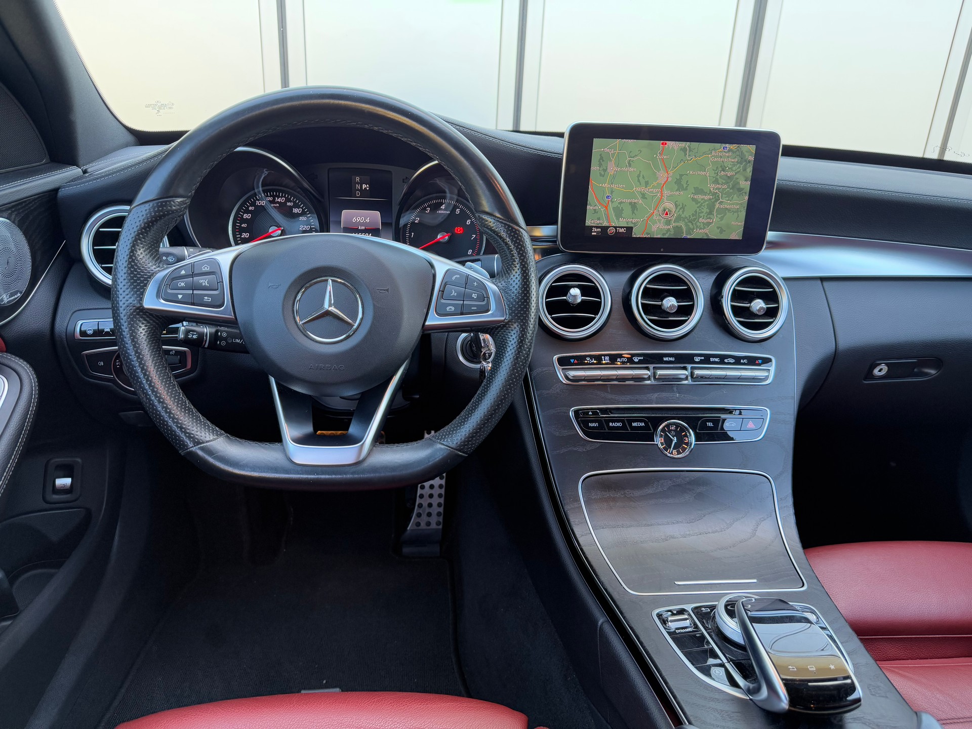 MERCEDES-BENZ C 250 AMG Line 7G-Tronic-image-6