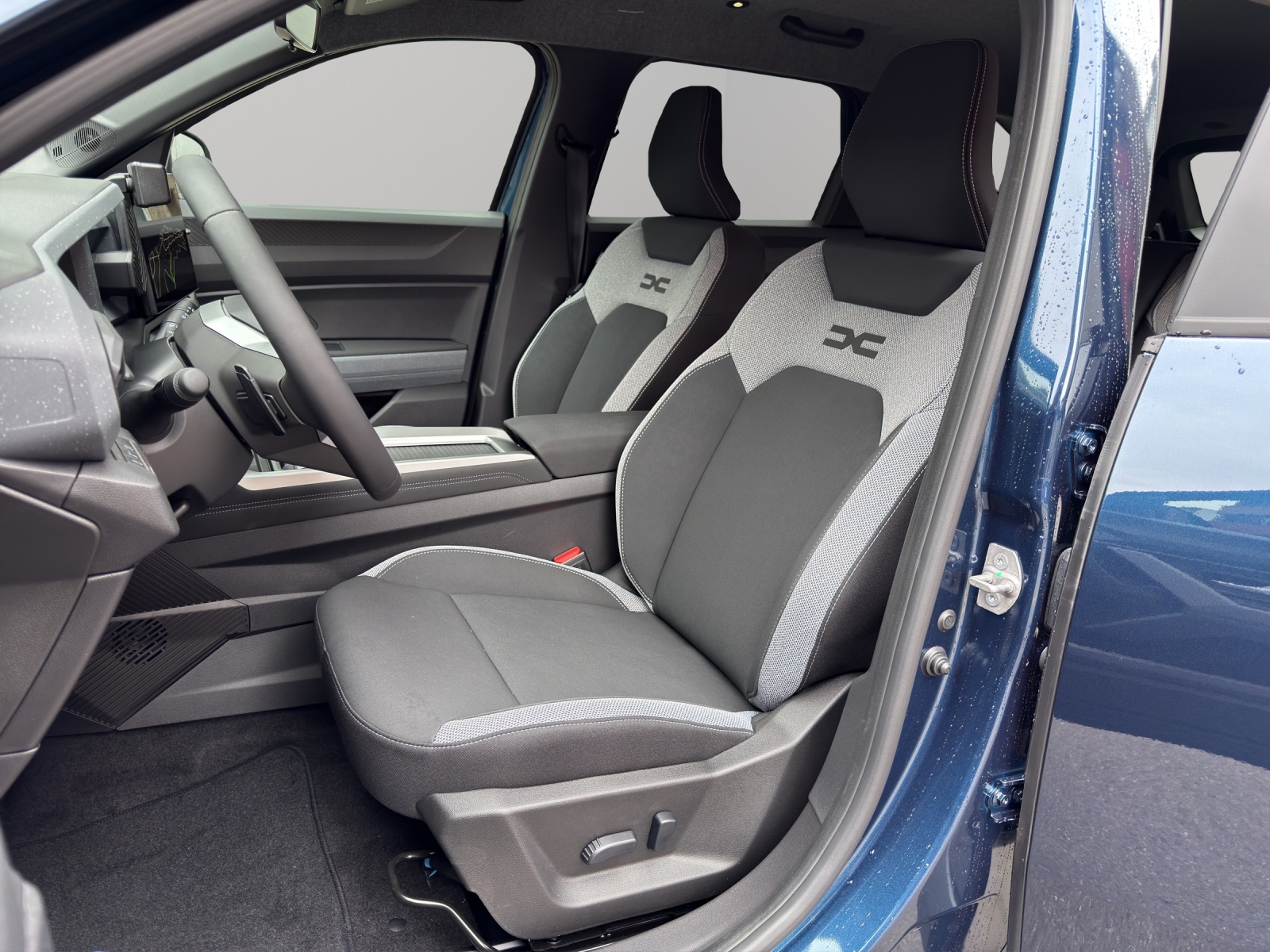 DACIA Bigster 1.2 Hybrid Journey 4WD-image-3