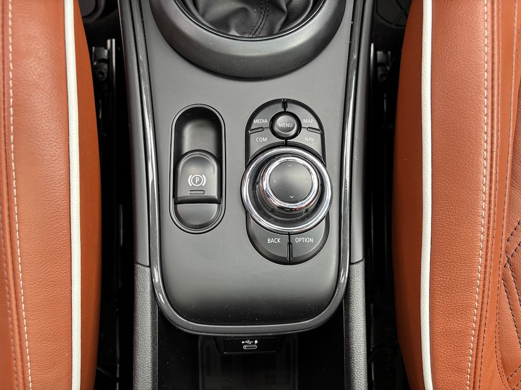 MINI Countryman Cooper SE Trafalgar ALL4 PHEV Steptronic-image-13