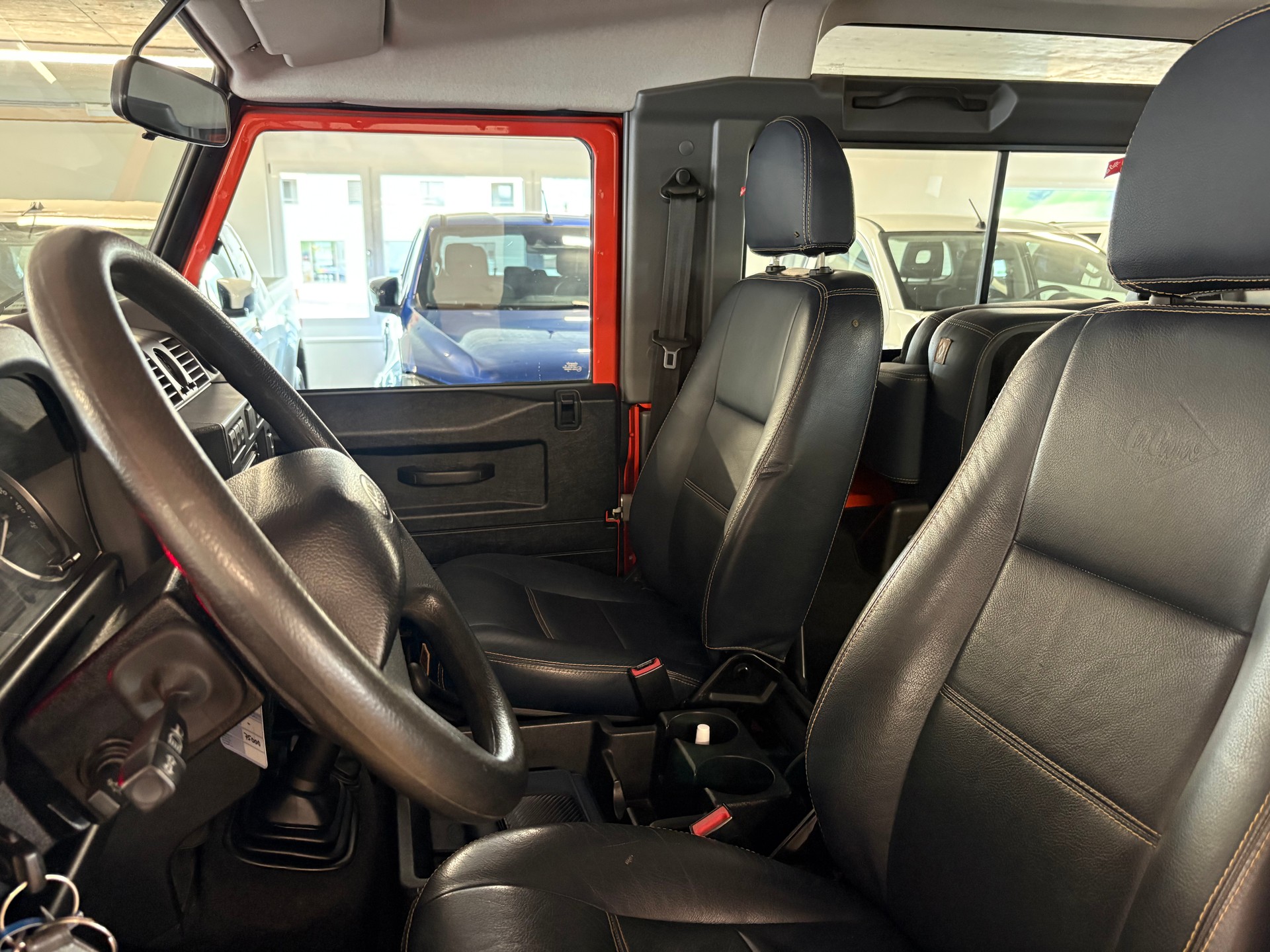 LAND ROVER Defender 90 SW 2.4Tdc-image-10