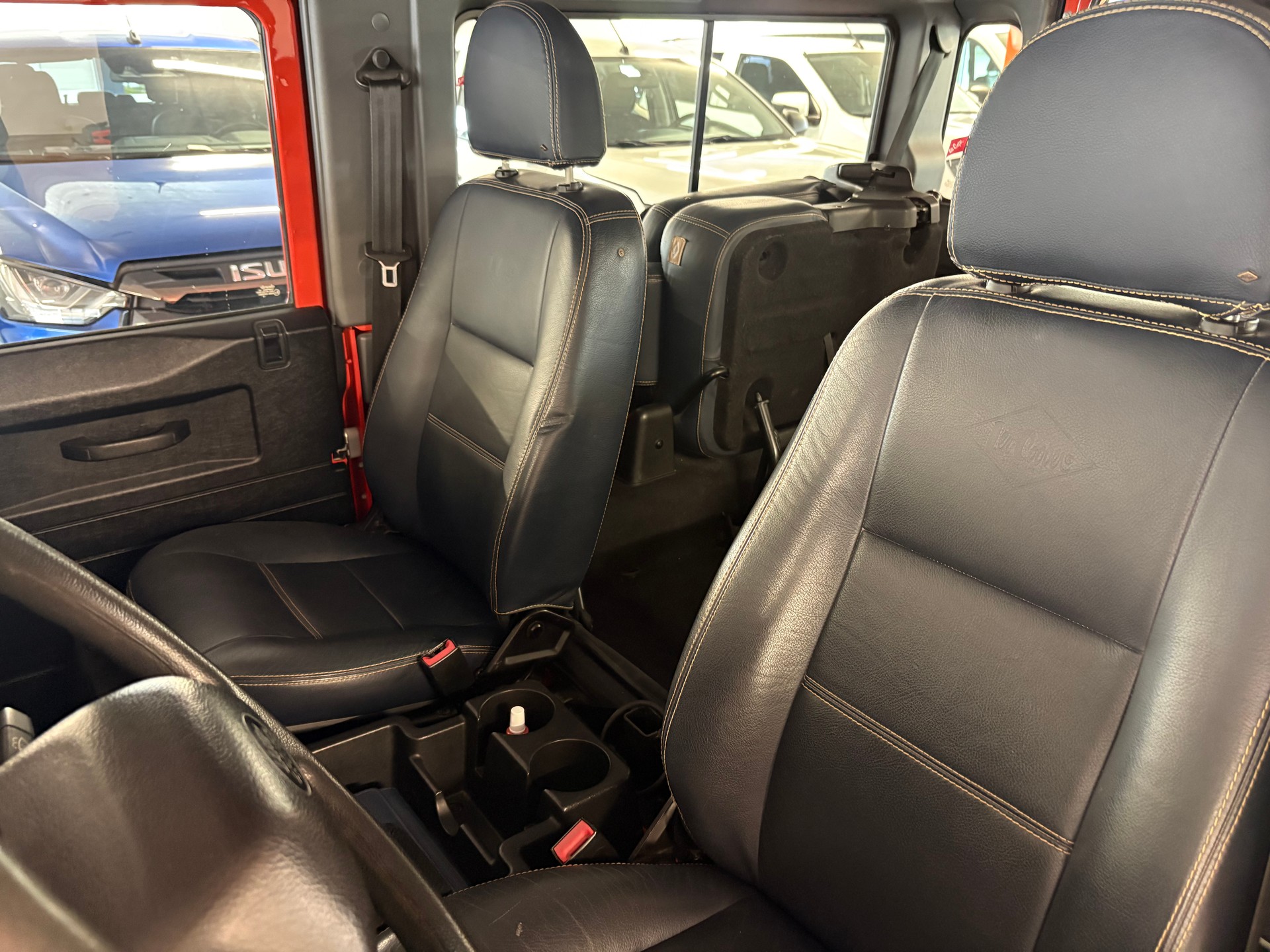 LAND ROVER Defender 90 SW 2.4Tdc-image-11