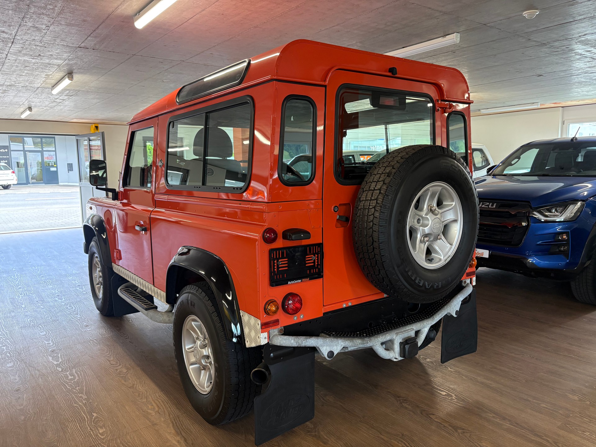 LAND ROVER Defender 90 SW 2.4Tdc-image-4