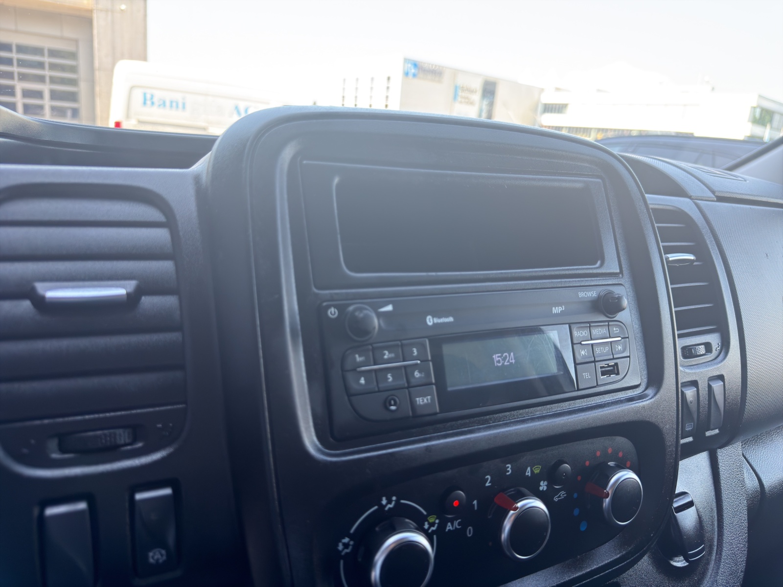NISSAN NV300 dCi 145 2.9 L2H1 Comfort DCT-image-11