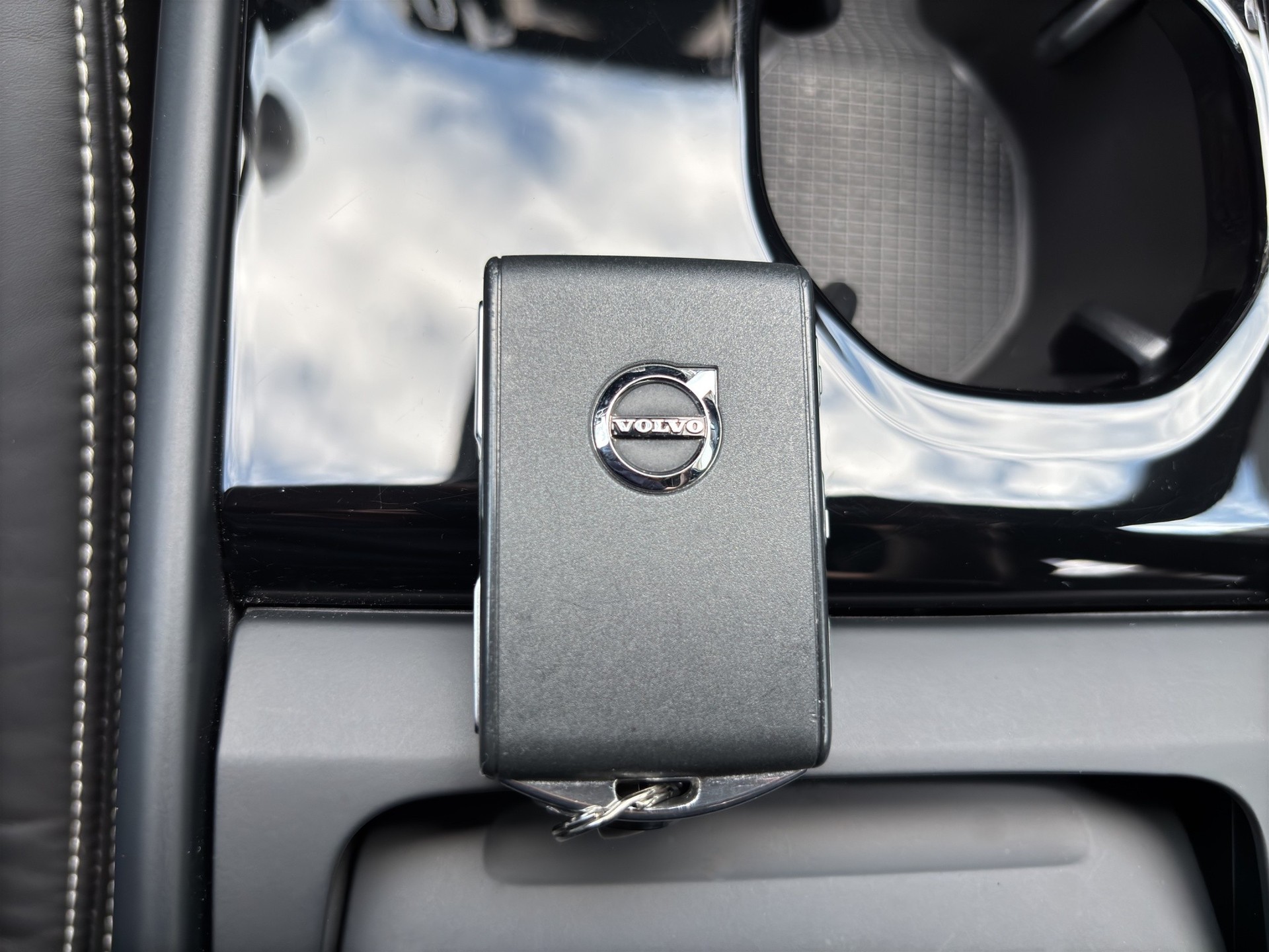 VOLVO XC40 P8 Twin Plus AWD-image-18