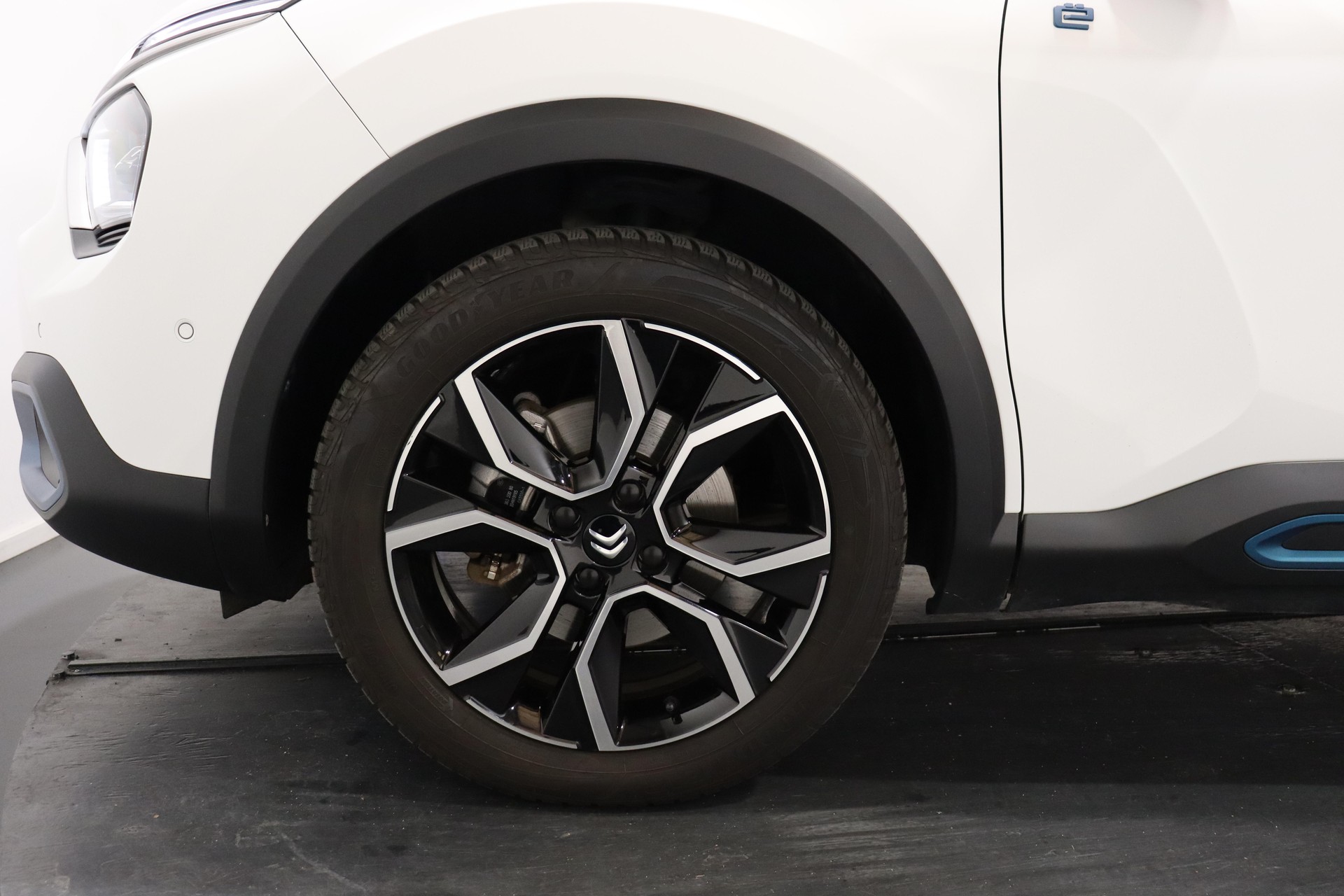 CITROEN e-C4 Shine Pack-image-8