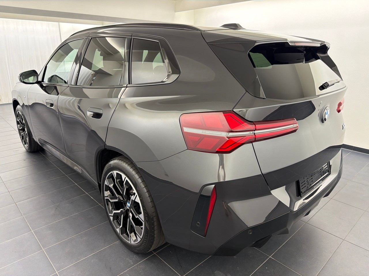 BMW X3 xDrive 48V 40d M Sport-showroom-element-1