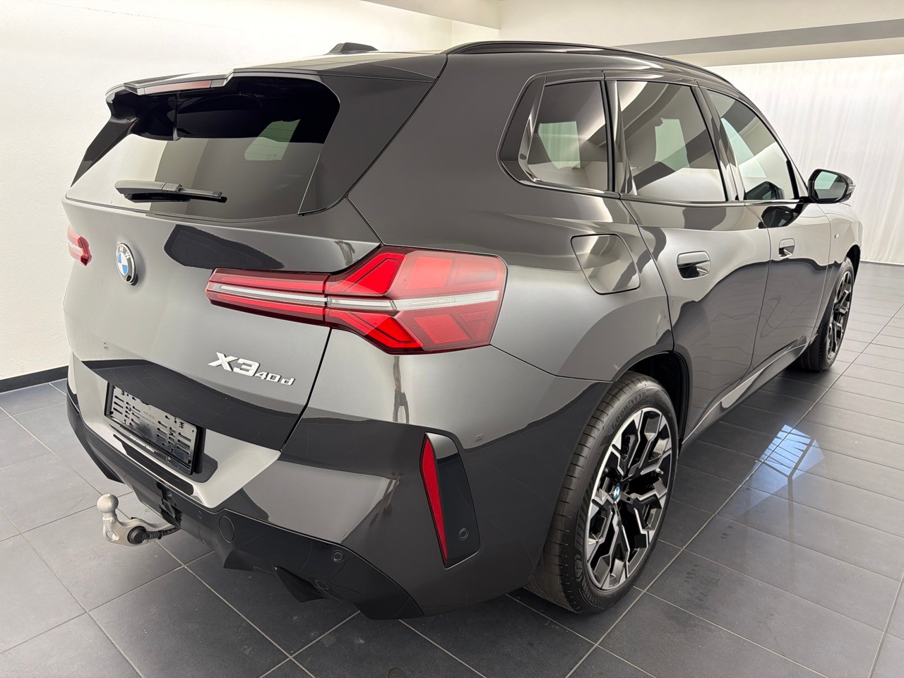 BMW X3 xDrive 48V 40d M Sport-showroom-element-2