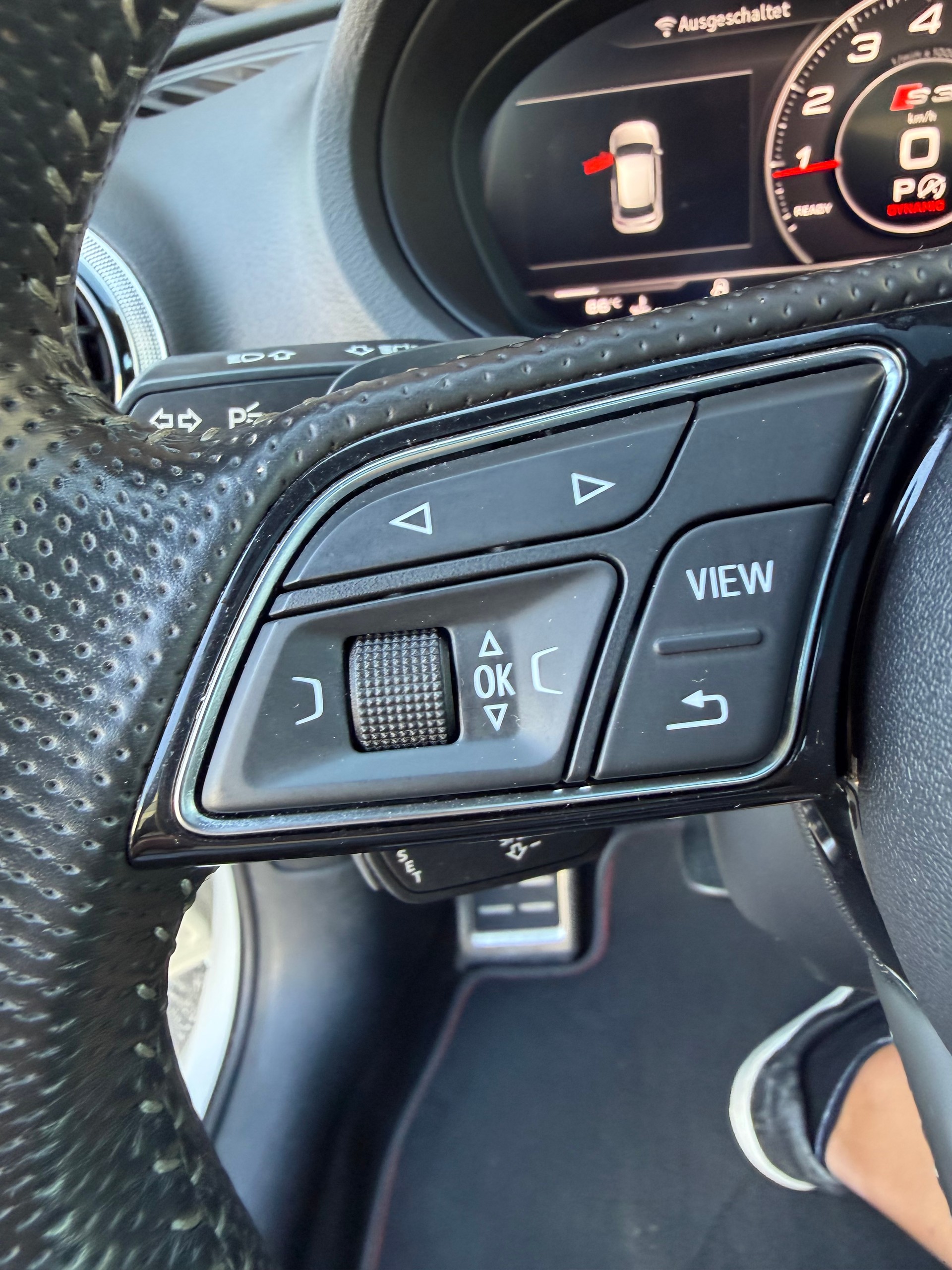 AUDI S3 Sportback 2.0 TFSI quattro S-tronic-image-6