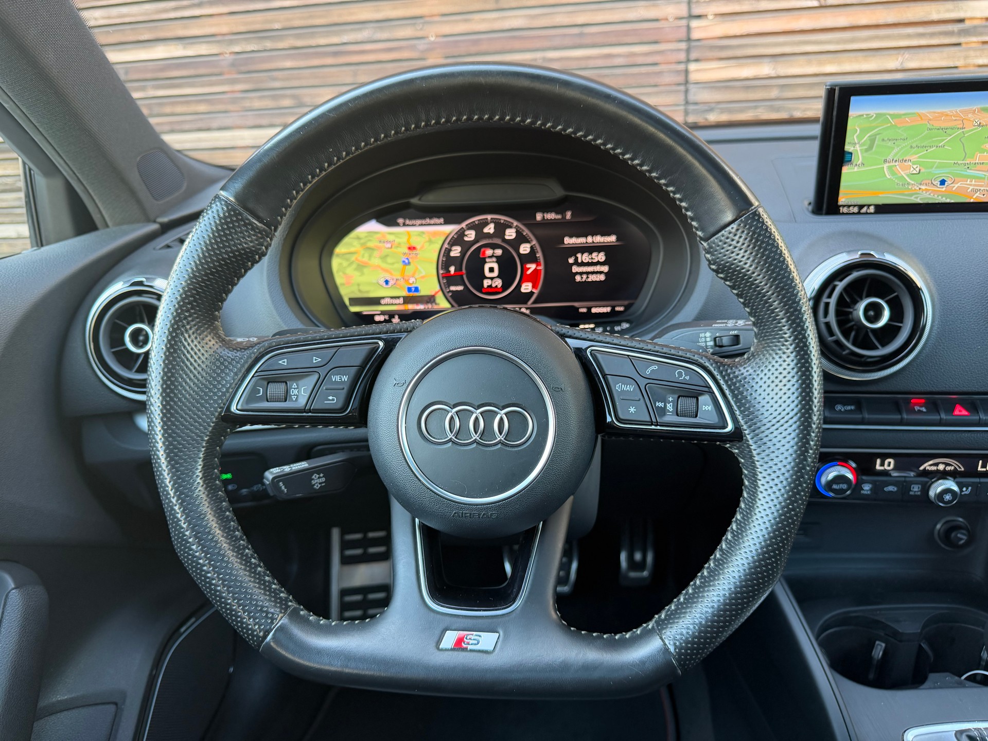 AUDI S3 Sportback 2.0 TFSI quattro S-tronic-image-8