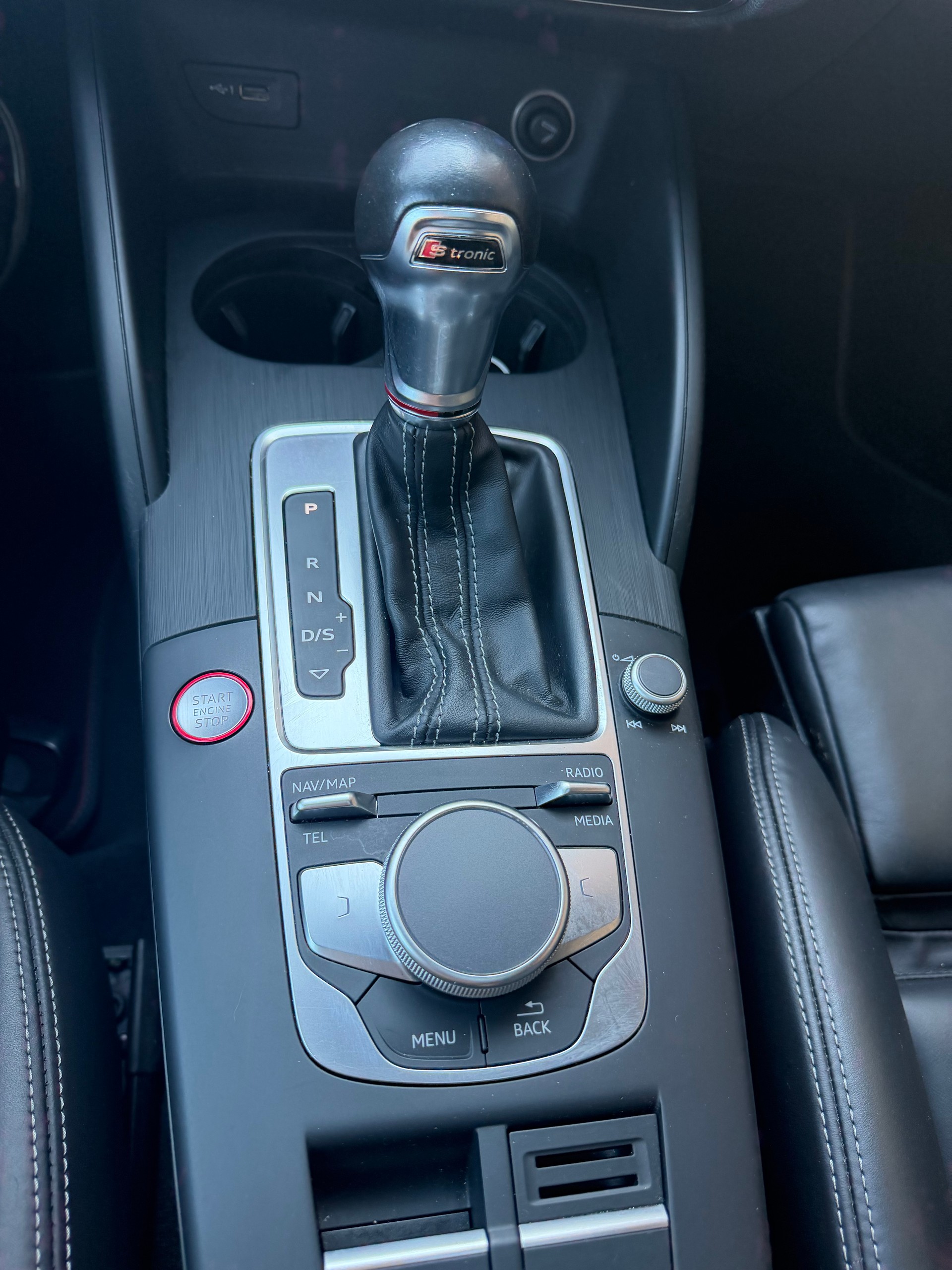 AUDI S3 Sportback 2.0 TFSI quattro S-tronic-image-10