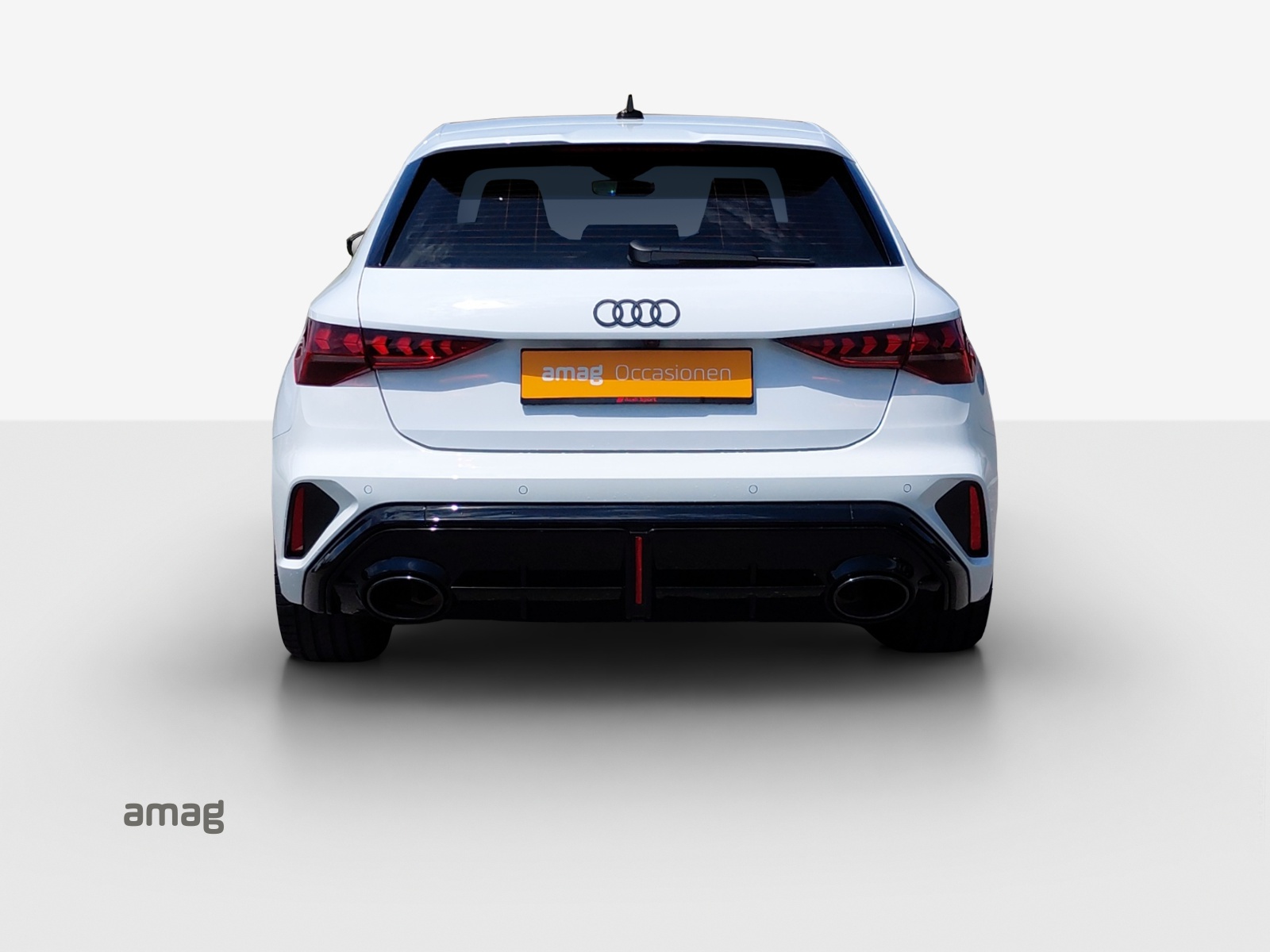 AUDI RS3 Sportback 2.5 TSI quattro S-tronic-showroom-element-3