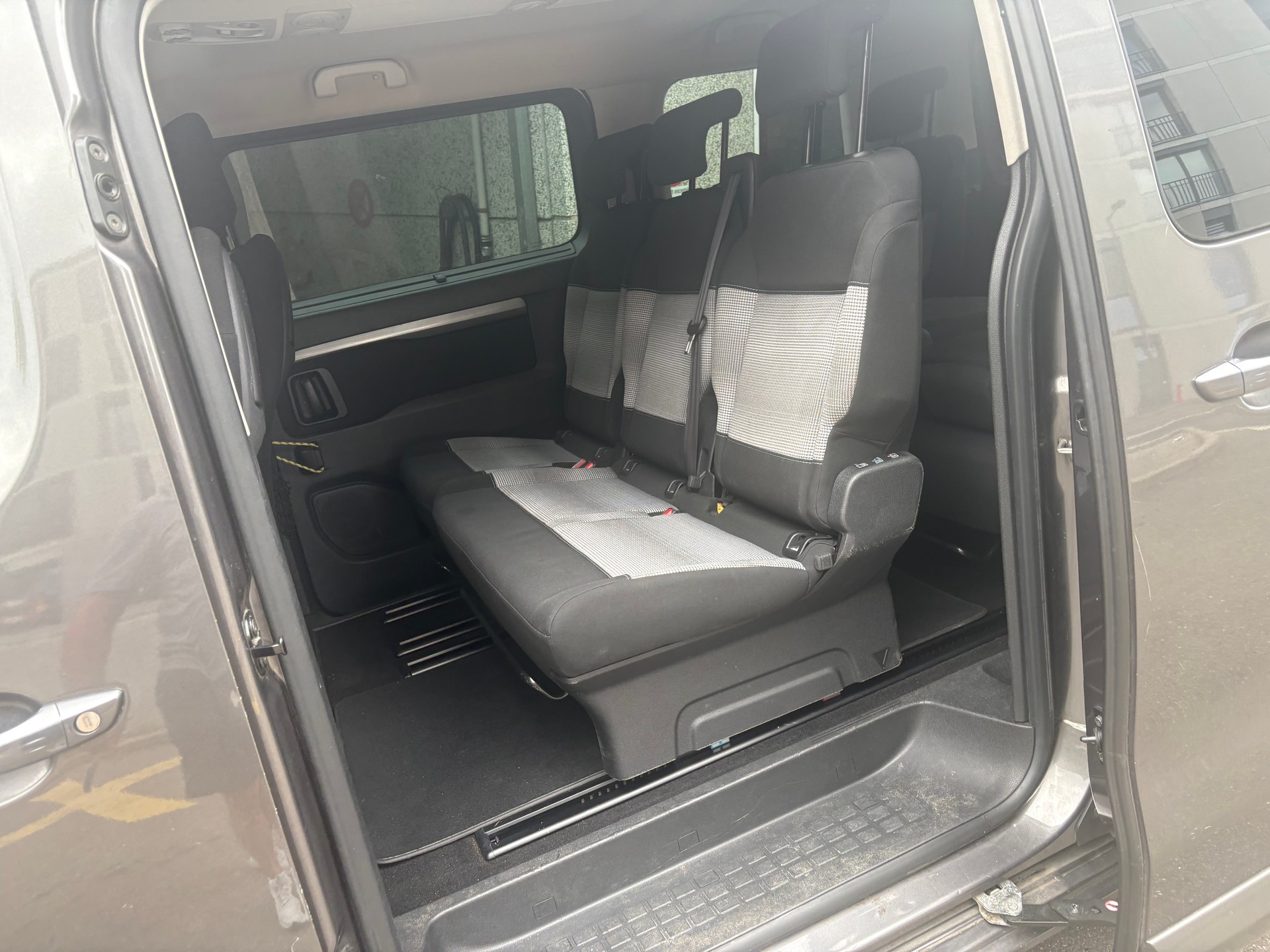 CITROEN Spacetourer 2.0 BlueHDi Feel M EAT-image-6