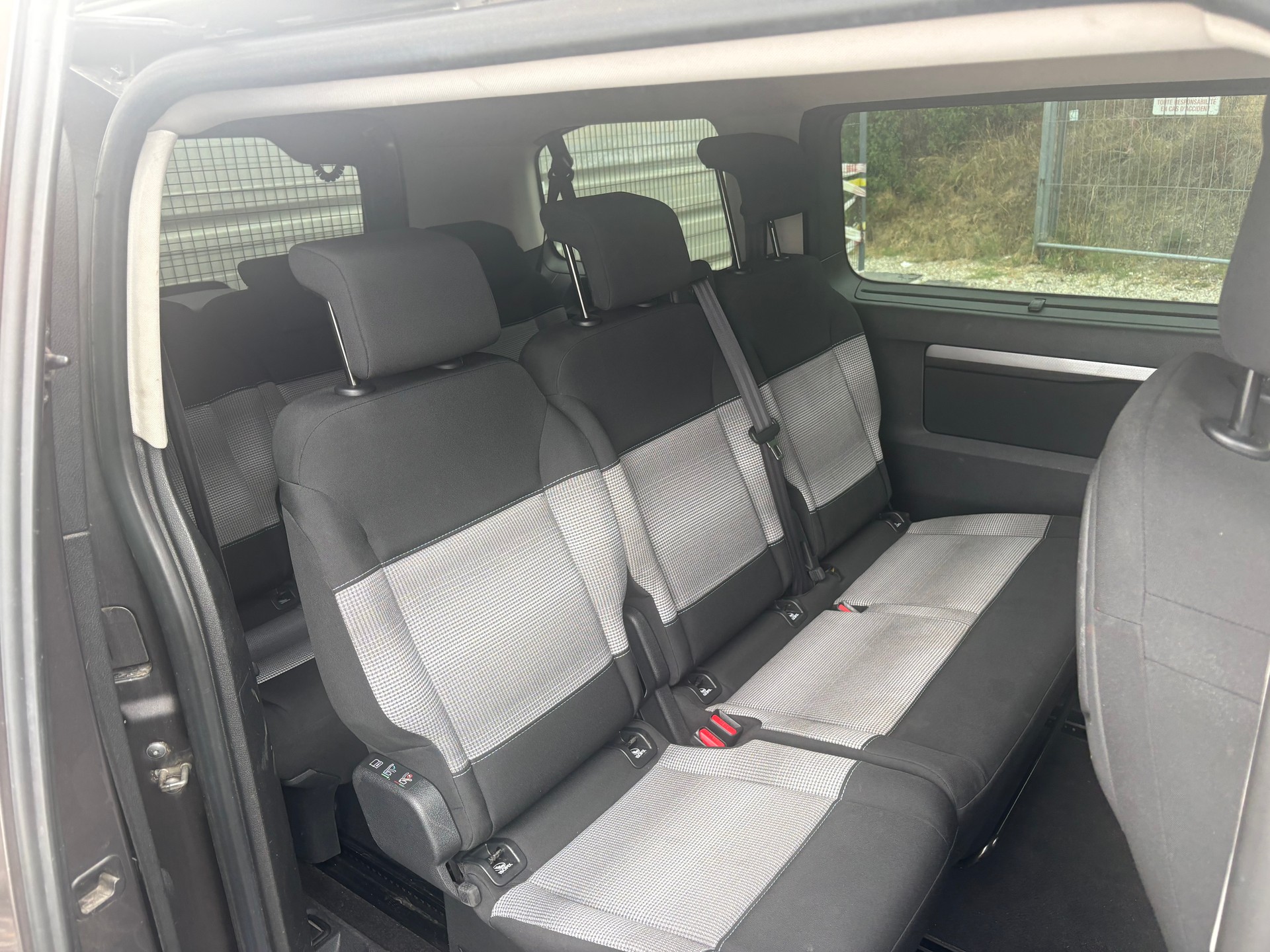 CITROEN Spacetourer 2.0 BlueHDi Feel M EAT-image-5