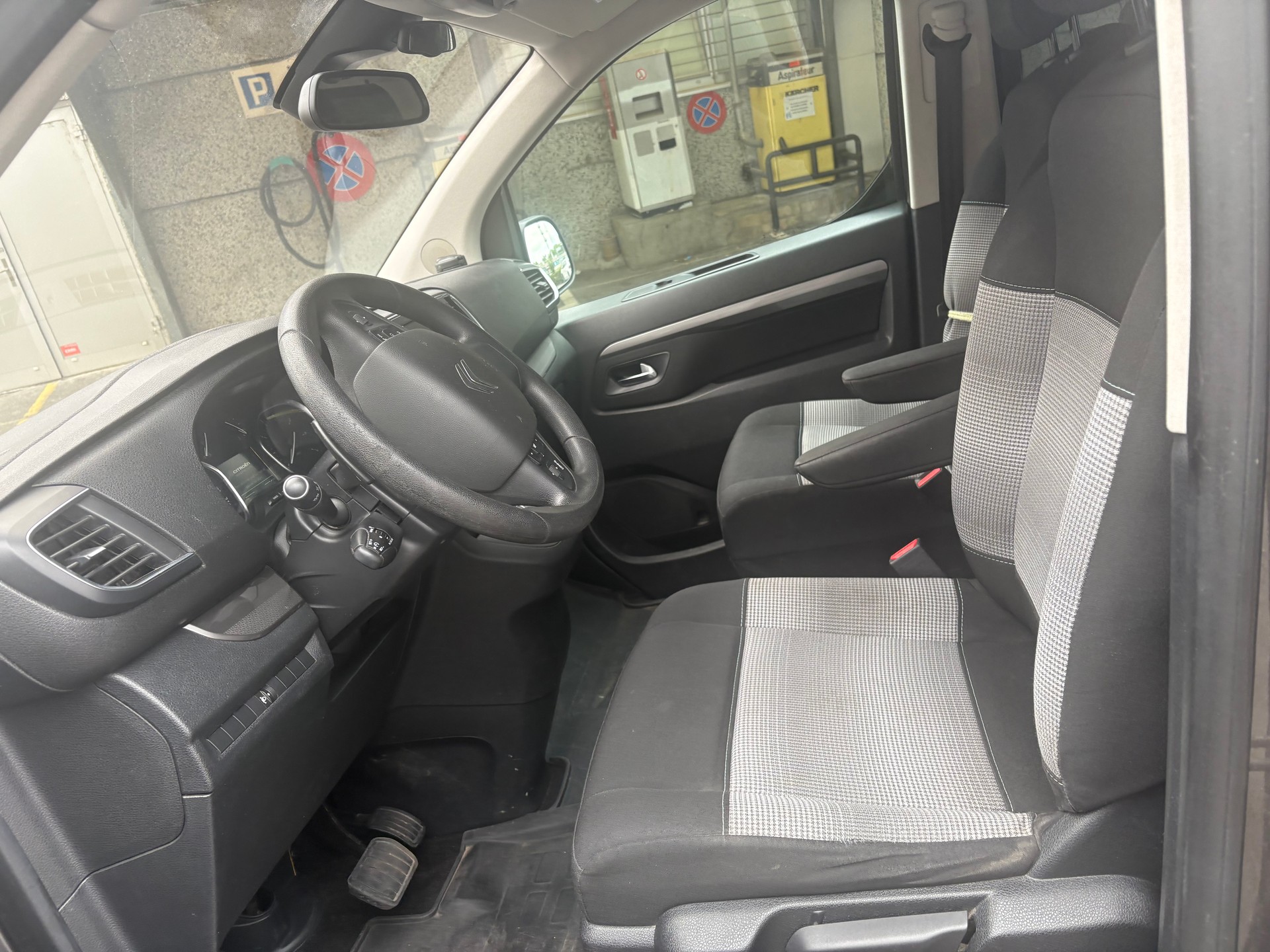 CITROEN Spacetourer 2.0 BlueHDi Feel M EAT-image-8