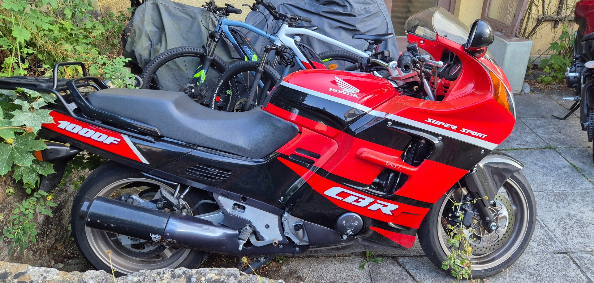 HONDA CBR 1000 F N-image-3
