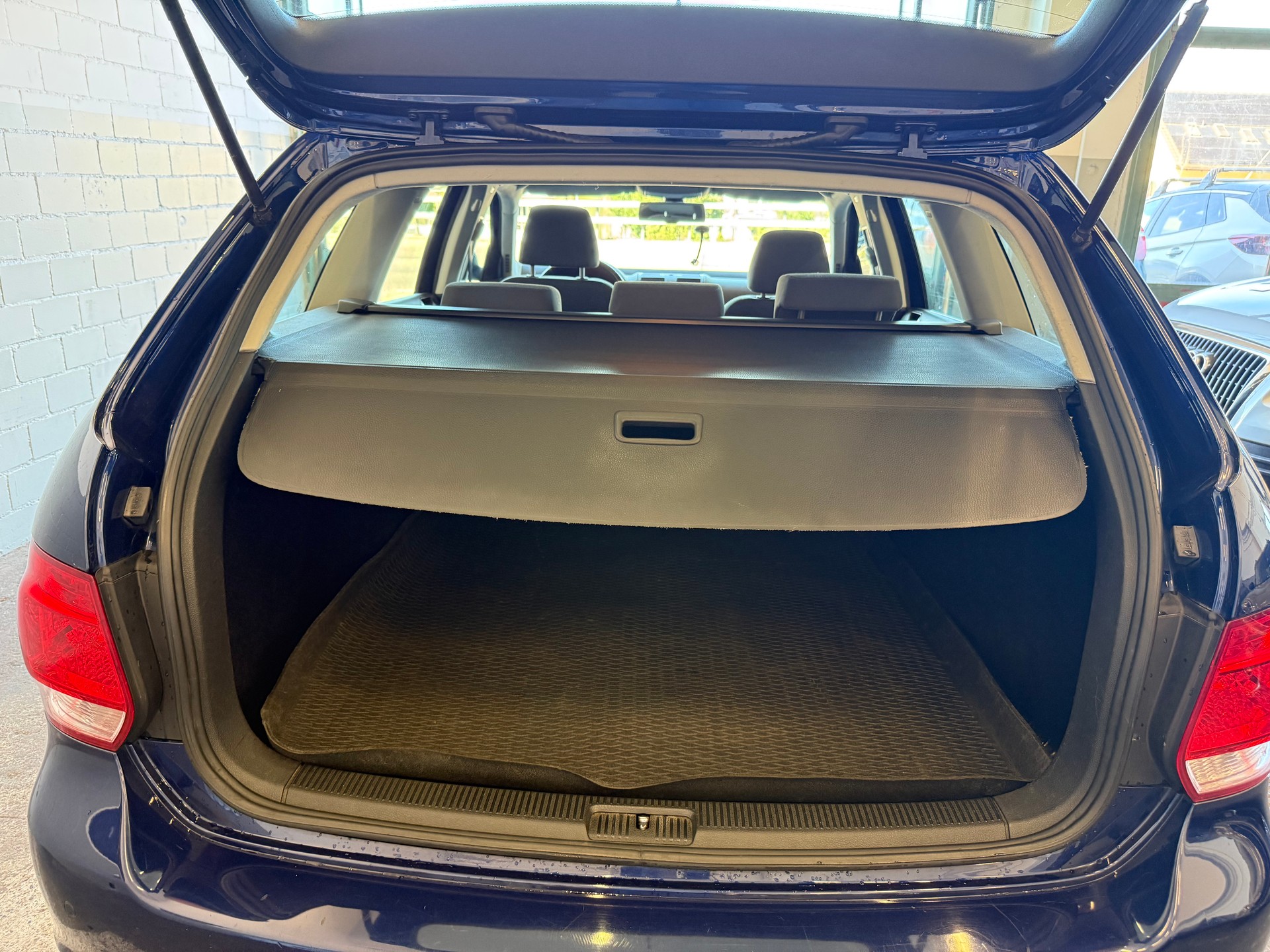 VW Golf Variant 1.4 TSI Value DSG-image-10