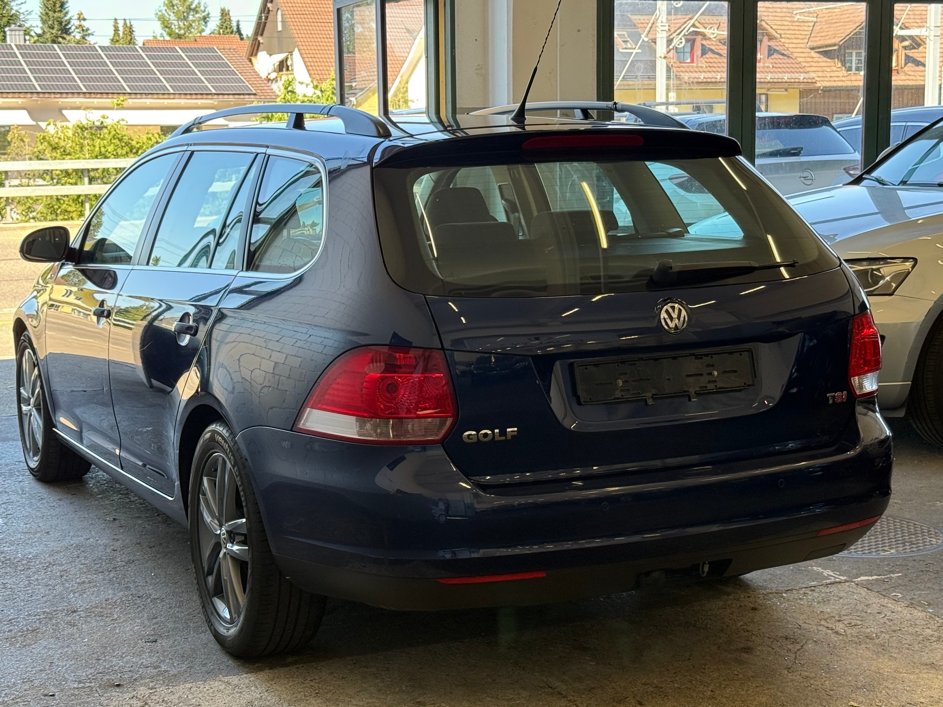 VW Golf Variant 1.4 TSI Value DSG-image-4