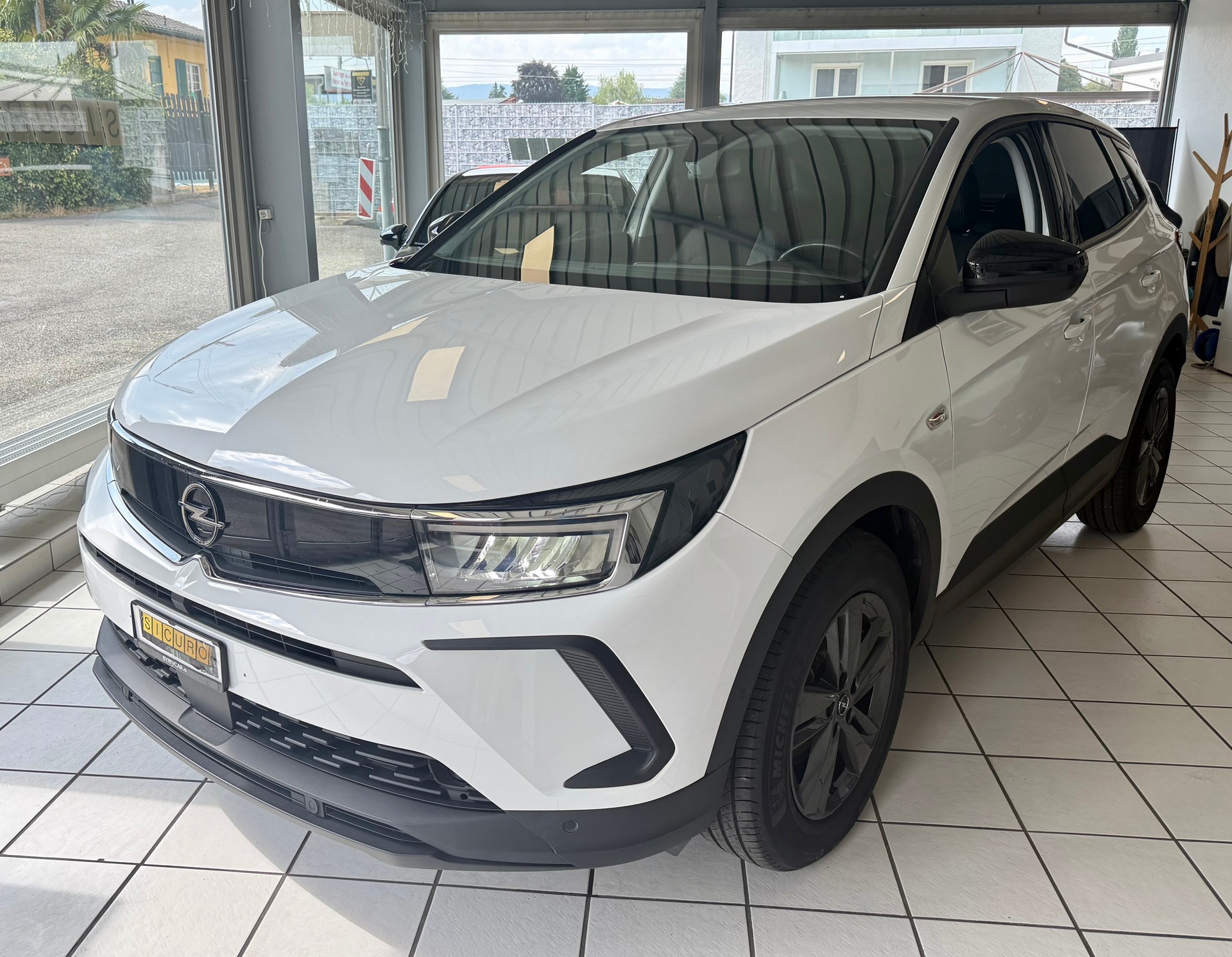 OPEL Grandland X 1.2i TP Ultimate Automatik-showroom-element-3