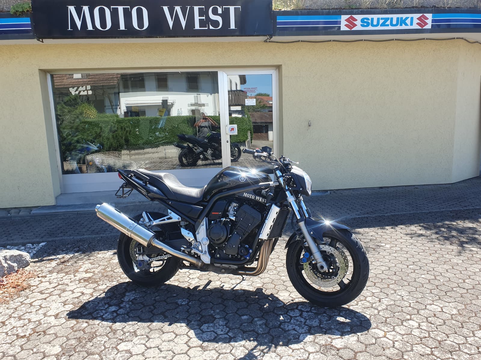 YAMAHA FZS 1000 Fazer-image-0