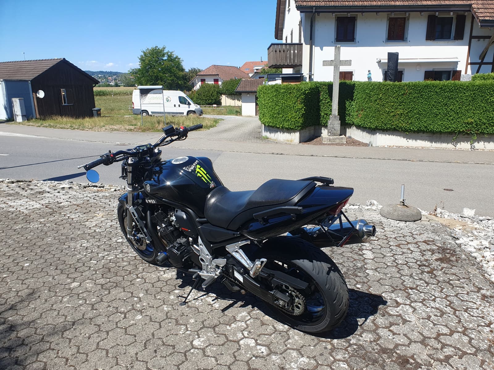 YAMAHA FZS 1000 Fazer-image-1