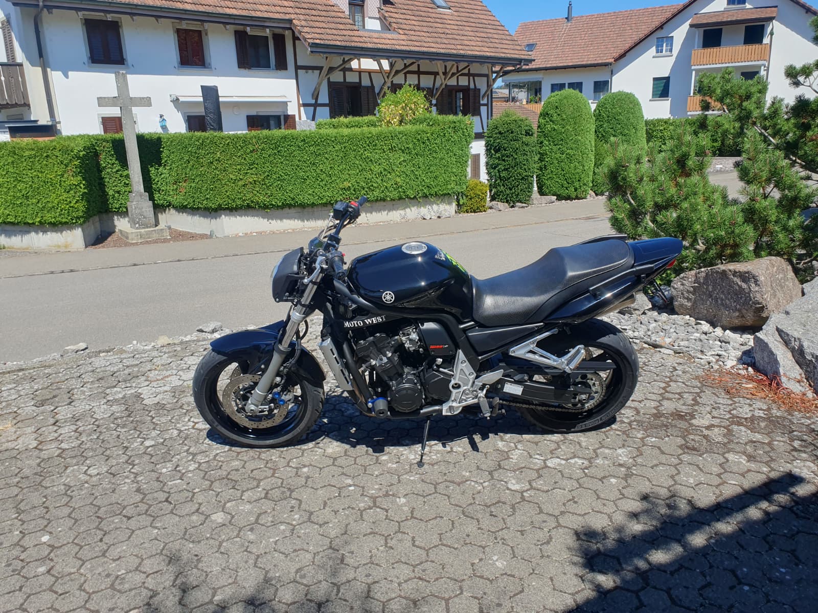 YAMAHA FZS 1000 Fazer-image-3