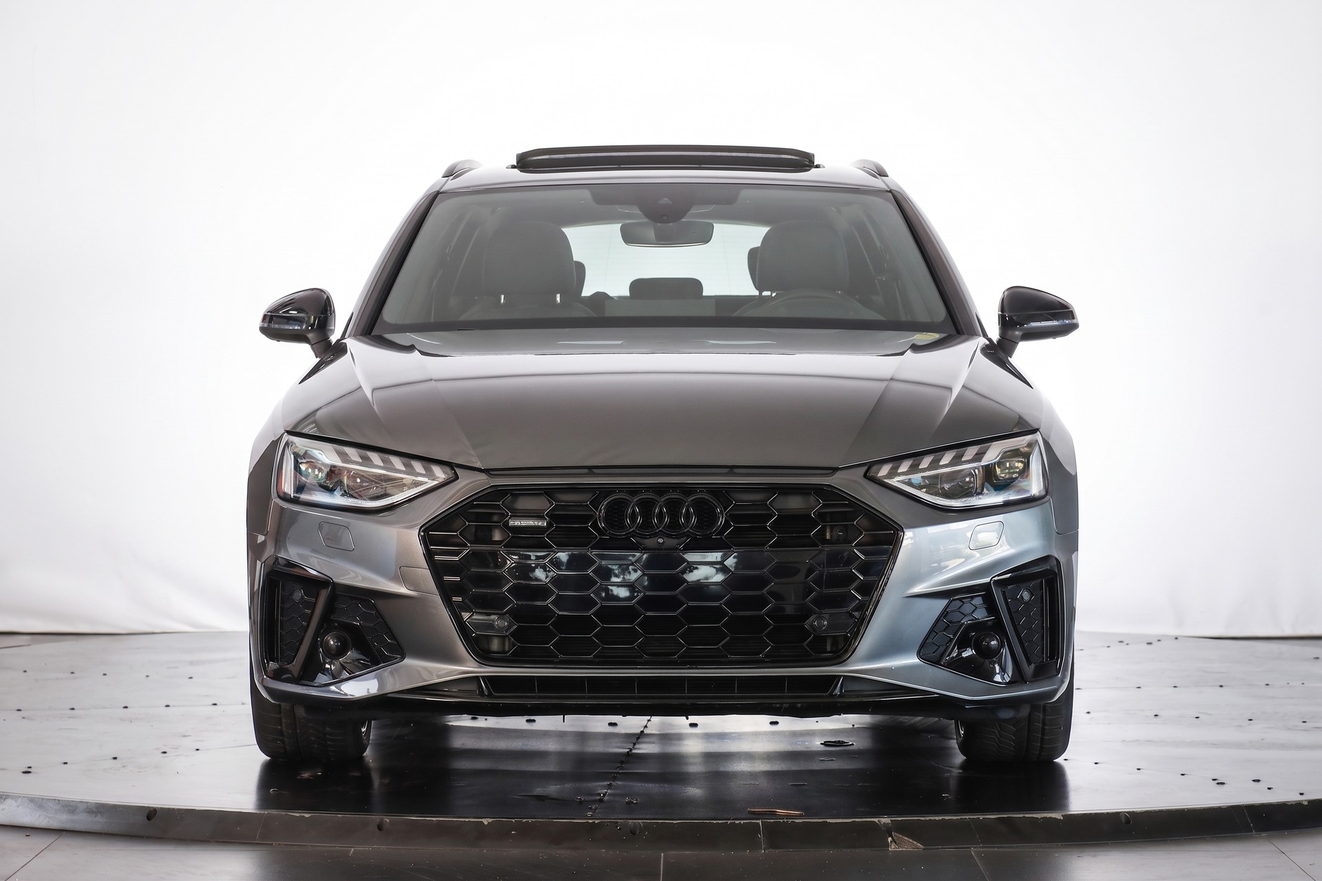 AUDI A4 Avant 40 TDI S line Attraction quattro S-tronic-showroom-element-1