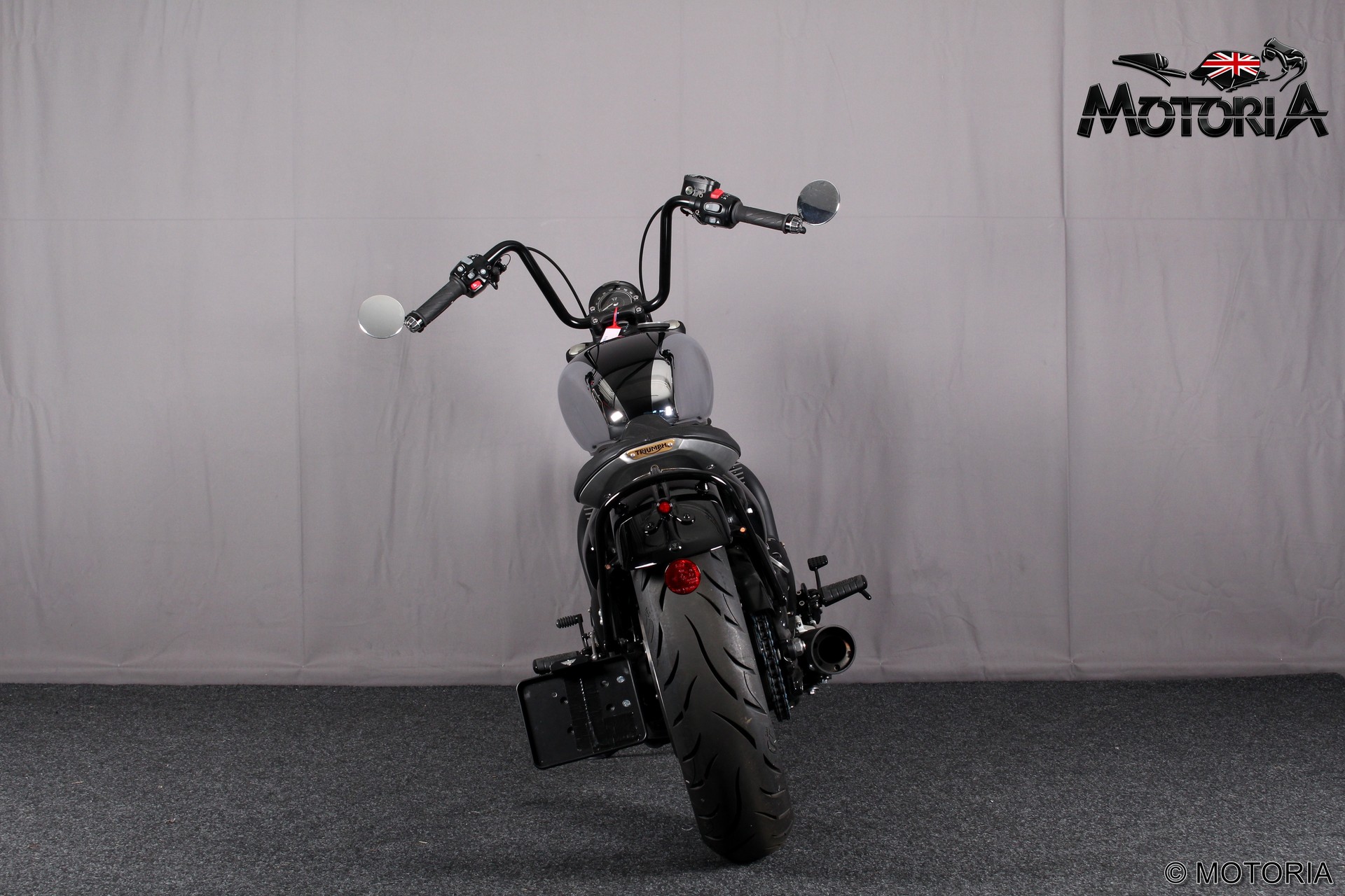 TRIUMPH Bonneville 1200 Bobber-image-3